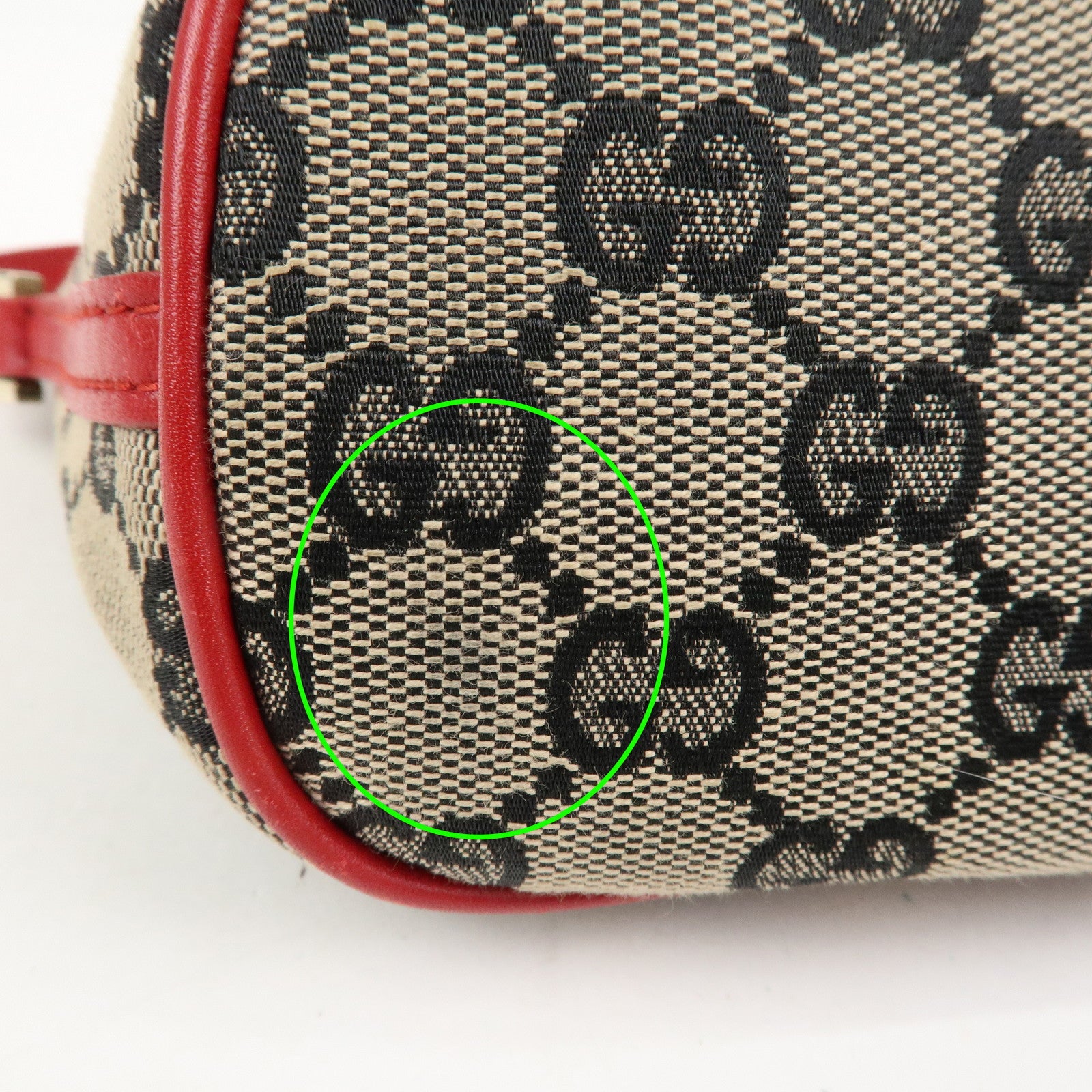 GUCCI GG Canvas Leather Accessory Pouch Hand Bag 039.1103