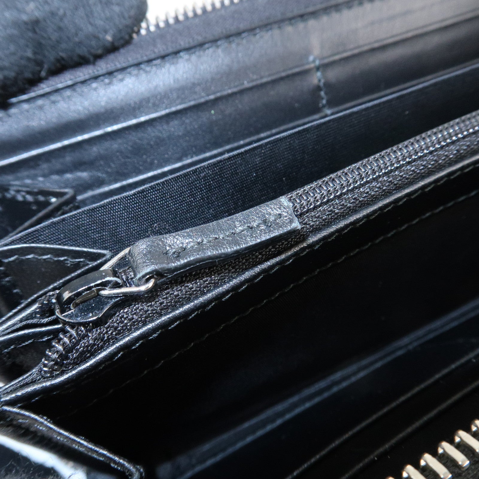 GUCCI Blade Embroidery Leather Zip Around Long Wallet Black Used