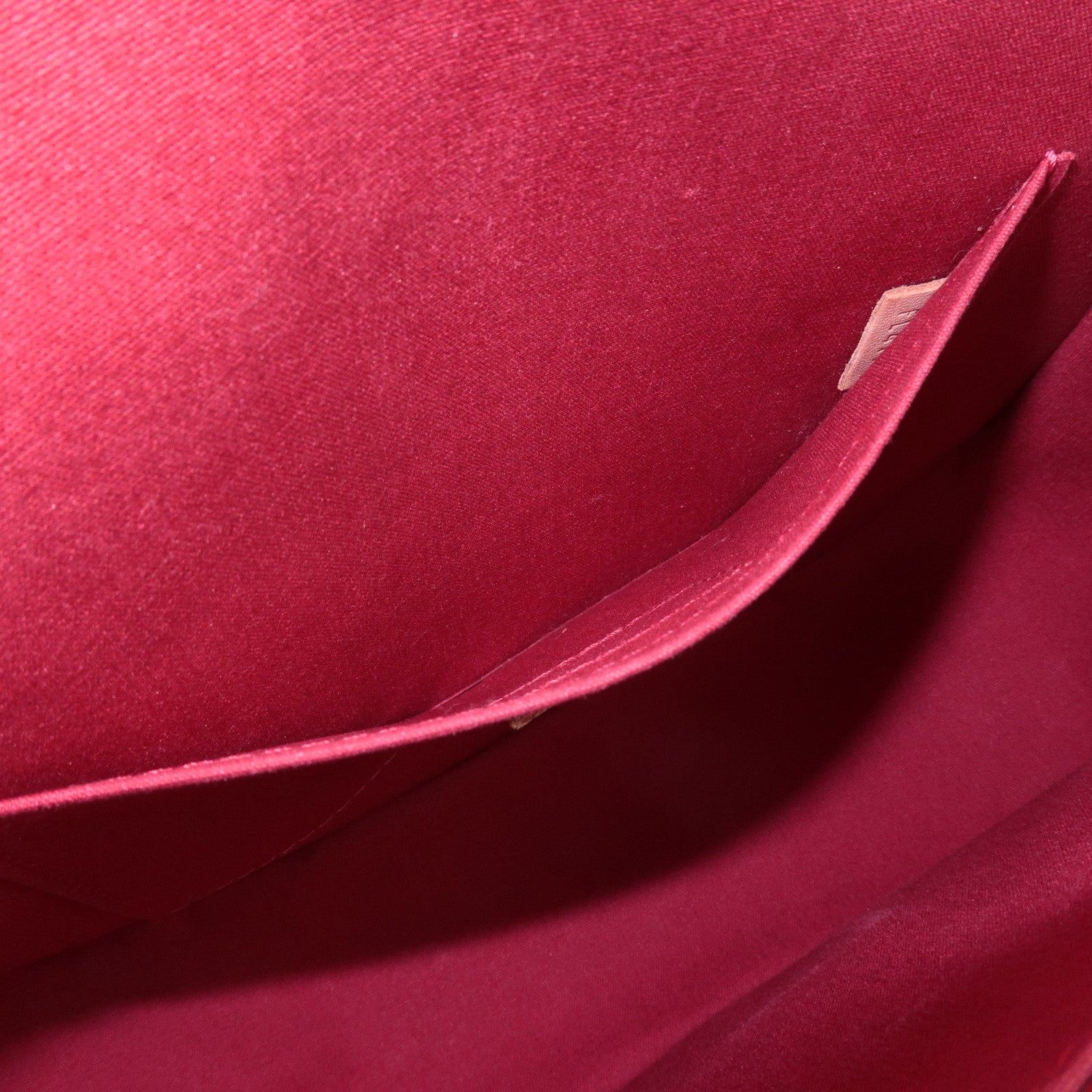 Louis Vuitton Vernis Leather Bellflower GM Pomme d'Amour M91708