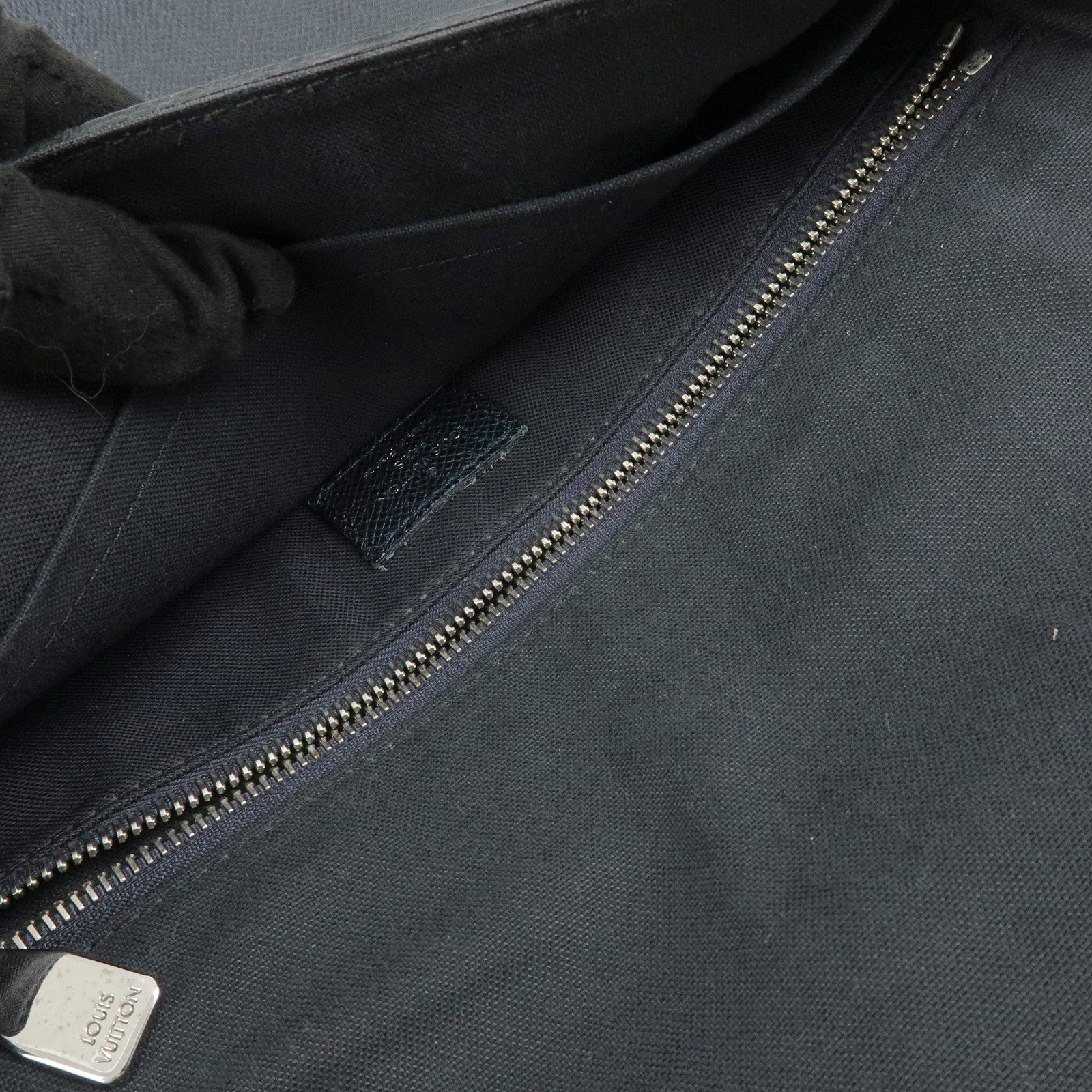 Louis Vuitton Taiga Leather Shoulder Crossbody Bag Boreal M32632