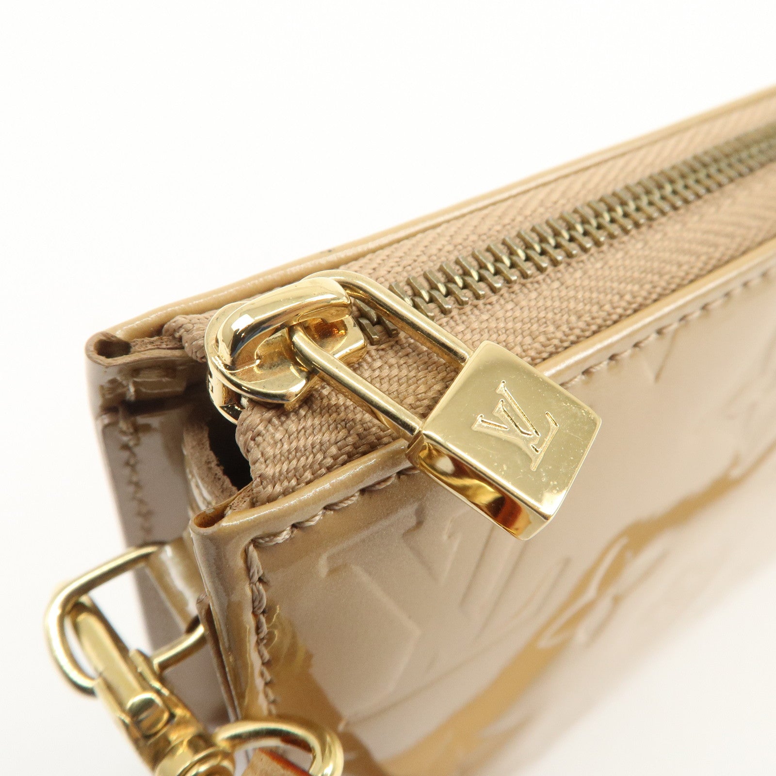 Louis Vuitton Monogram Vernis Lexington Pochette Accessoires M91343