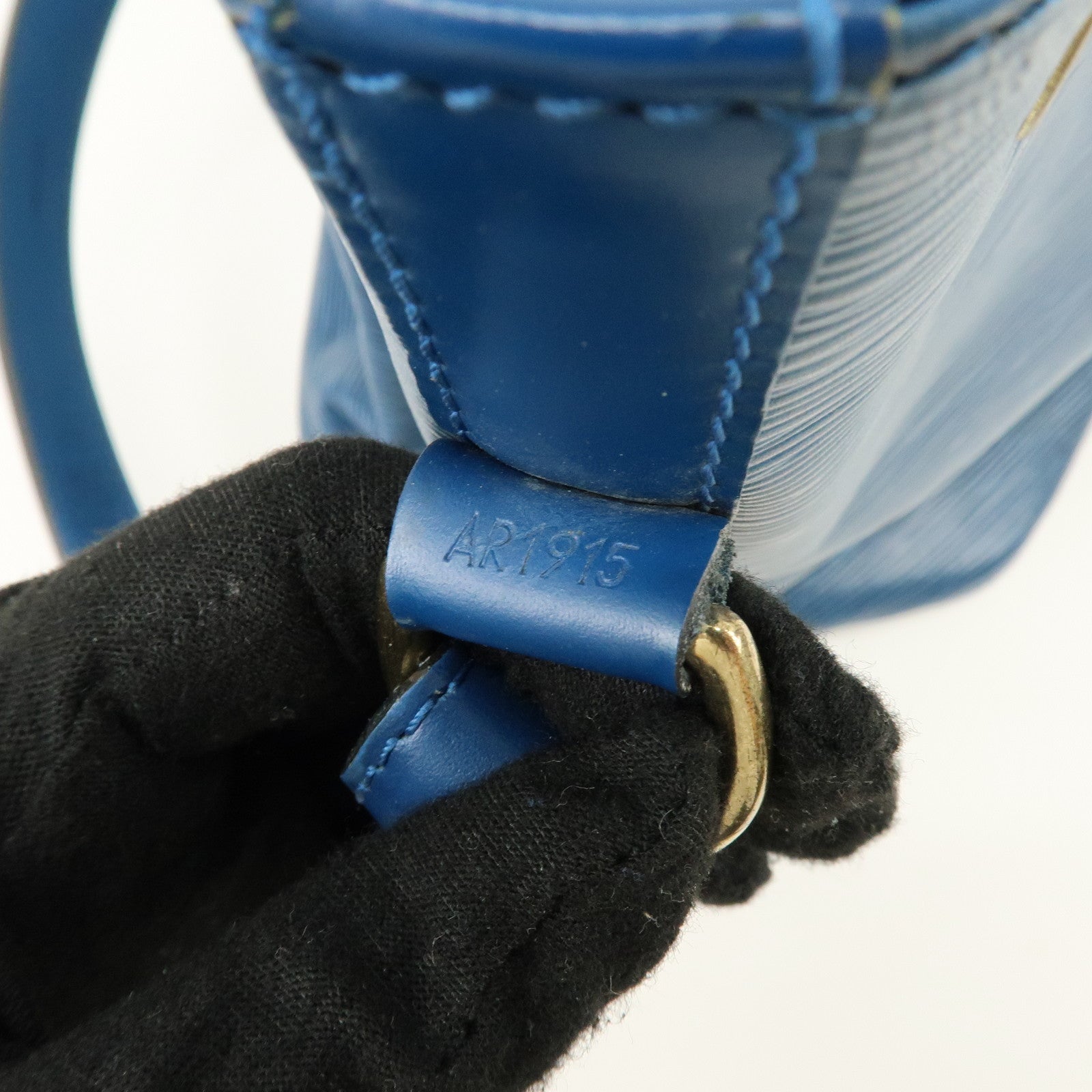 Louis Vuitton Epi Petit Noe Shoulder Bag Toledo Blue M44105