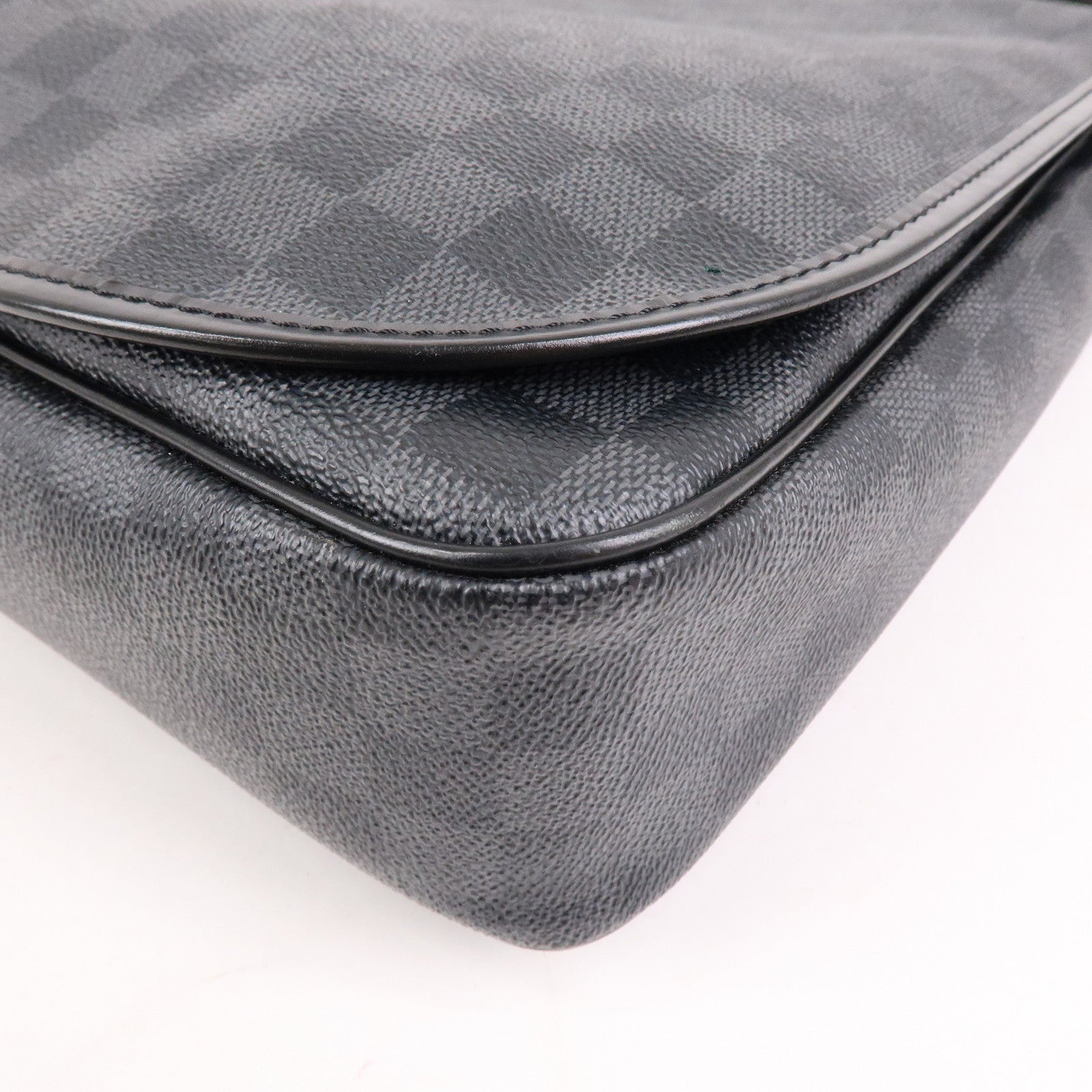 Louis Vuitton Damier Graphite Daniel MM Shoulder Bag N58029