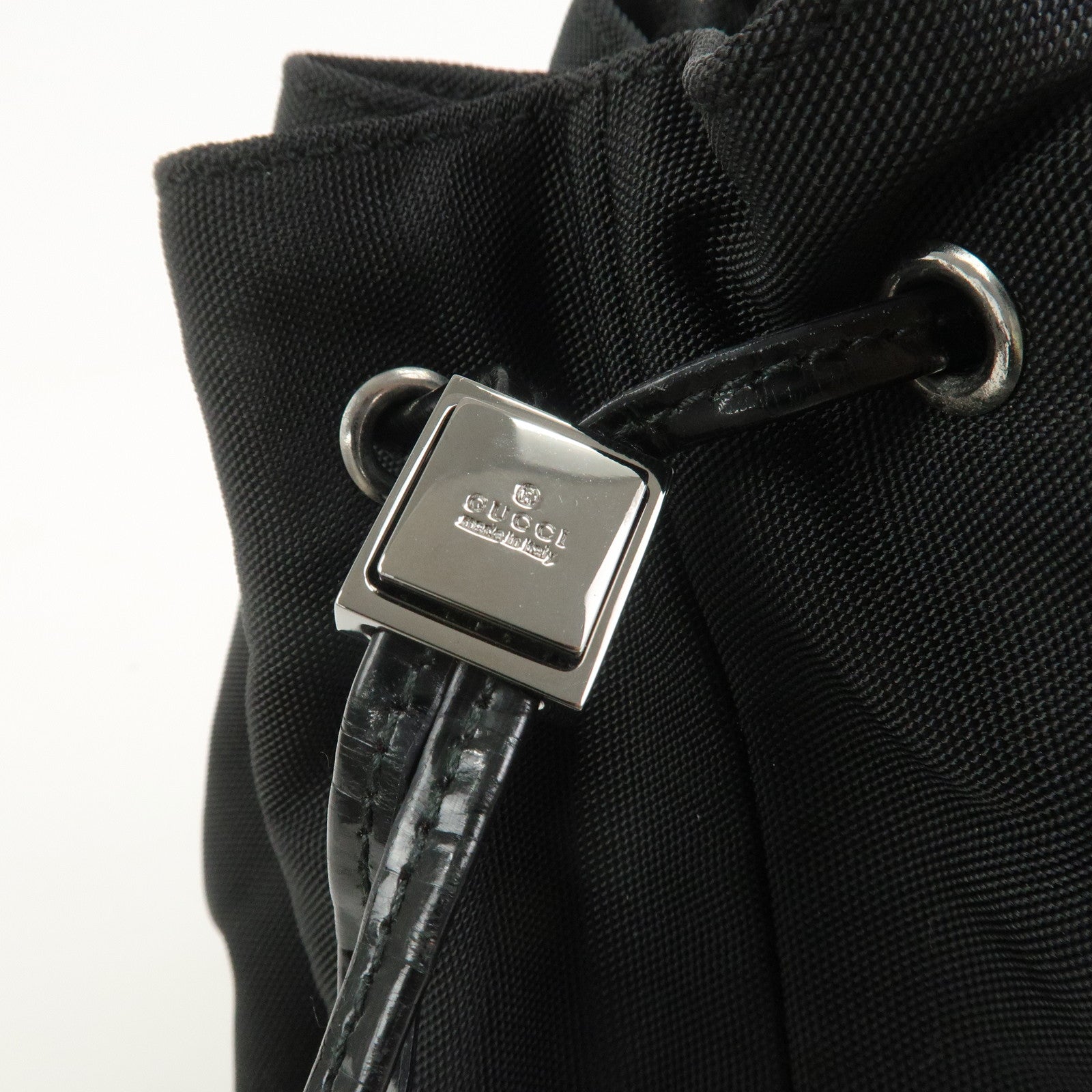 GUCCI Nylon Patent Leather Cosmetic Pouch Hand Bag Black 390・0973