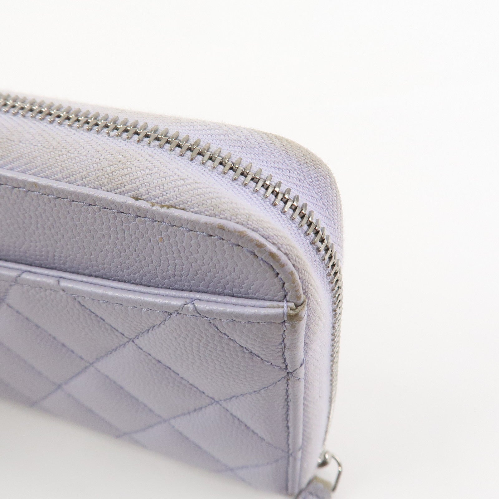 CHANEL Matelasse Caviarskin Round Zippy Wallet Lavender AP0242