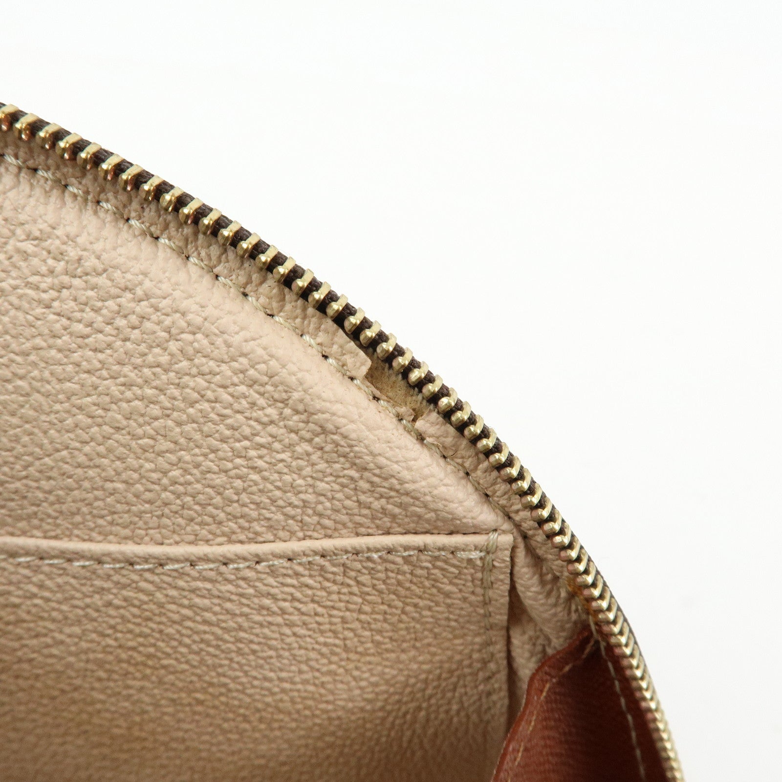 Louis Vuitton Monogram Trousse Demi Ronde Cosmetic Pouch M47520