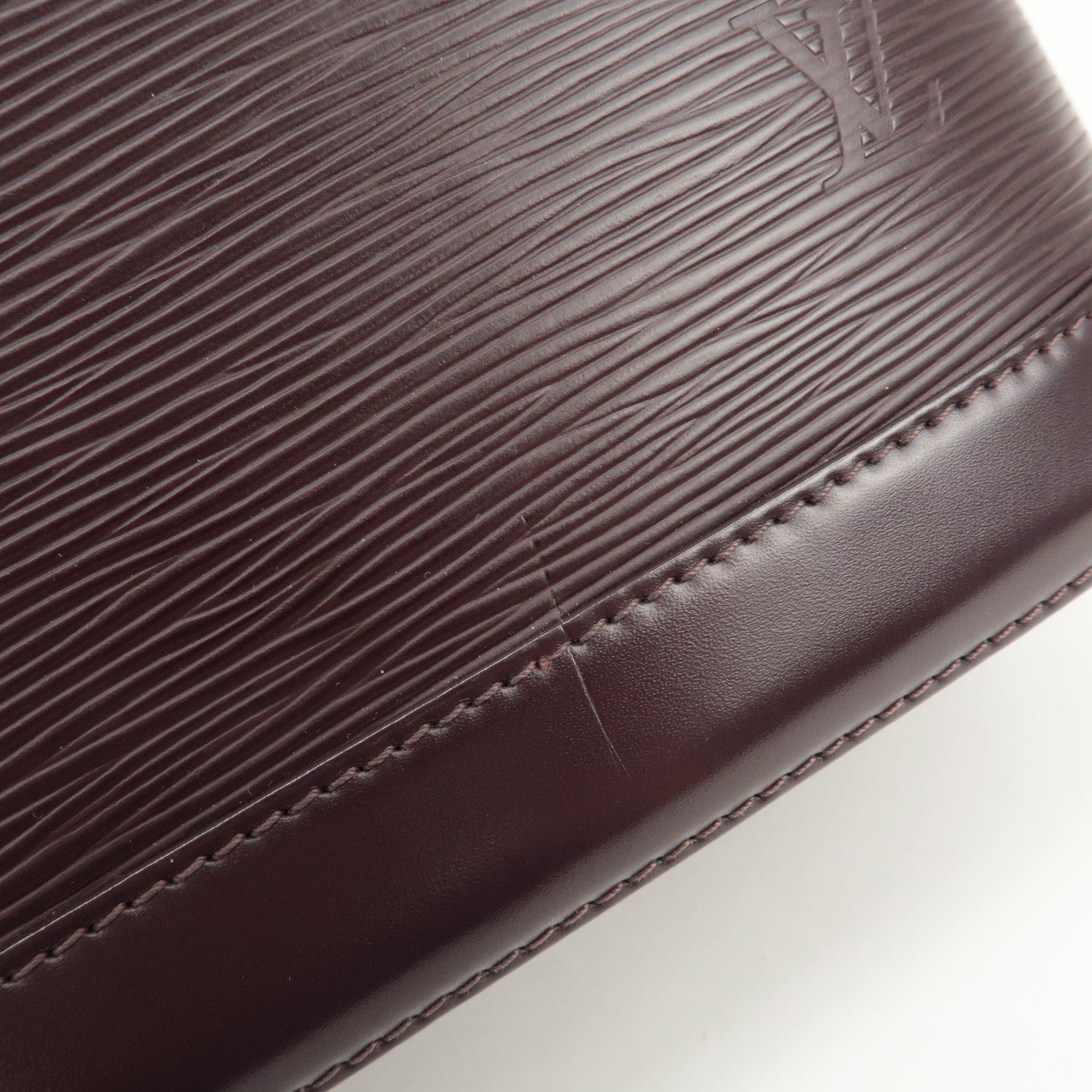 Louis Vuitton Epi Leather Alma PM Hand Bag Cassis M5280K Used