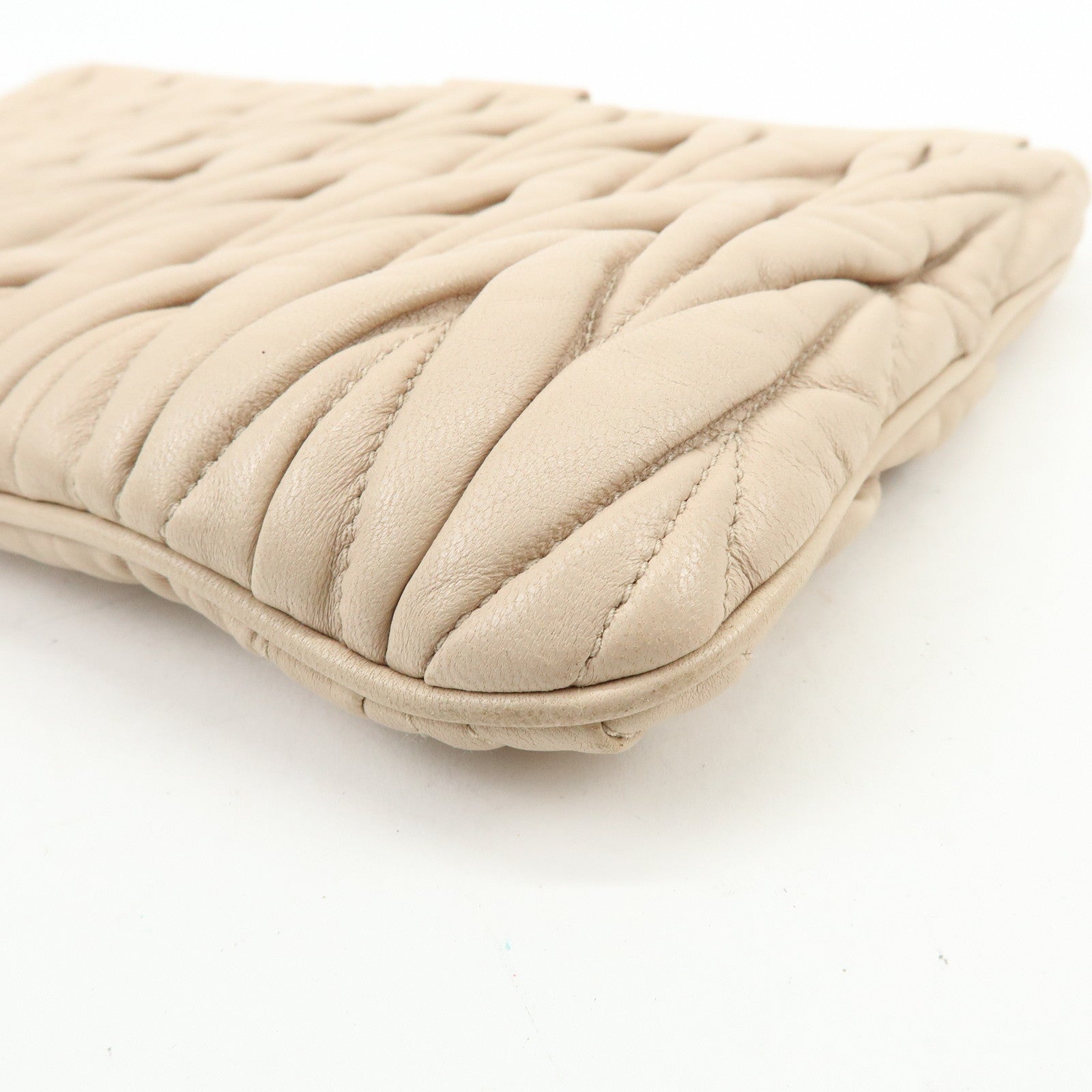 MIU MIU Matelasse Nappa Leather Clutch Bag Flat Pouch Beige RP0390