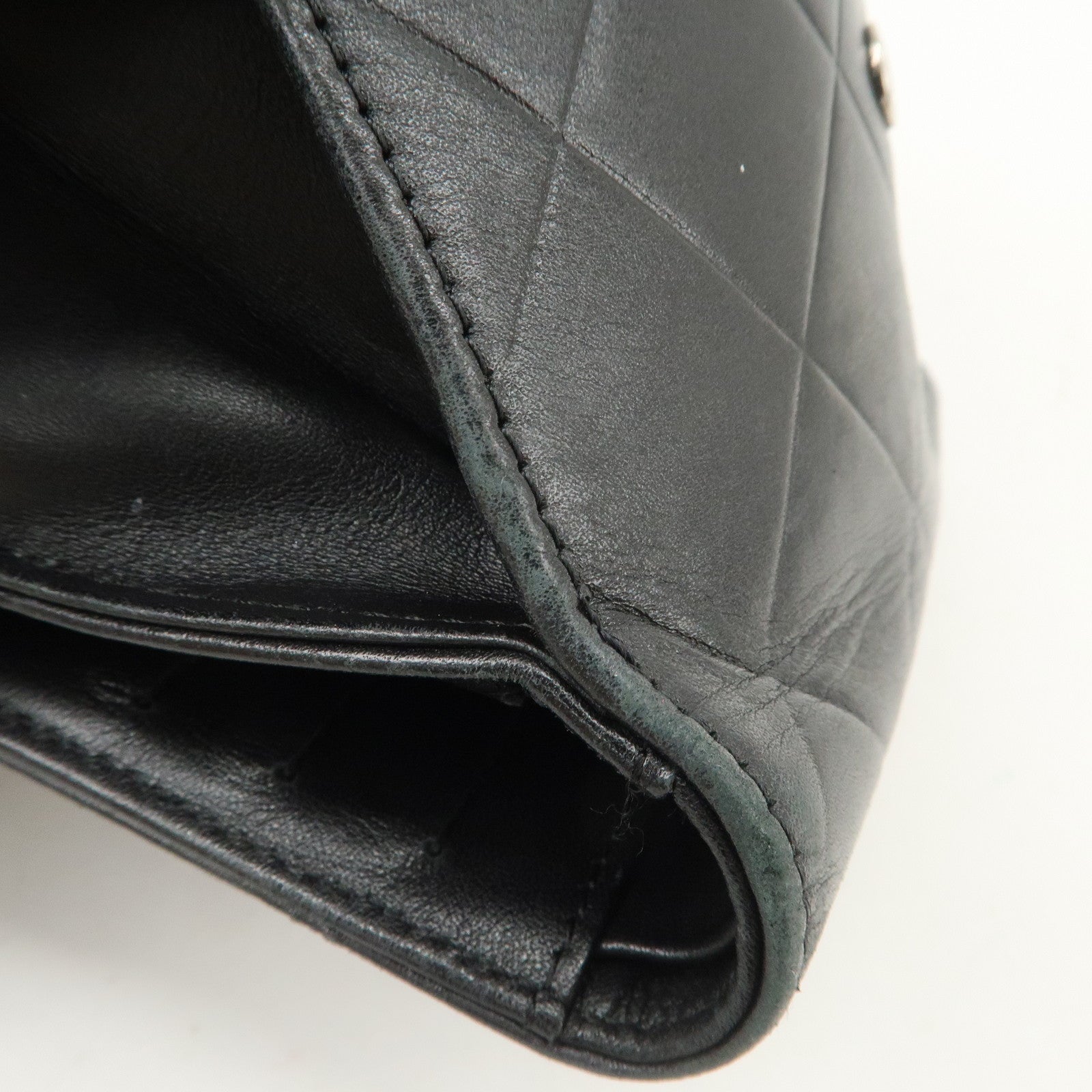 CHANEL Logo Matelasse Lamb Skin Bi-fold Wallet Black