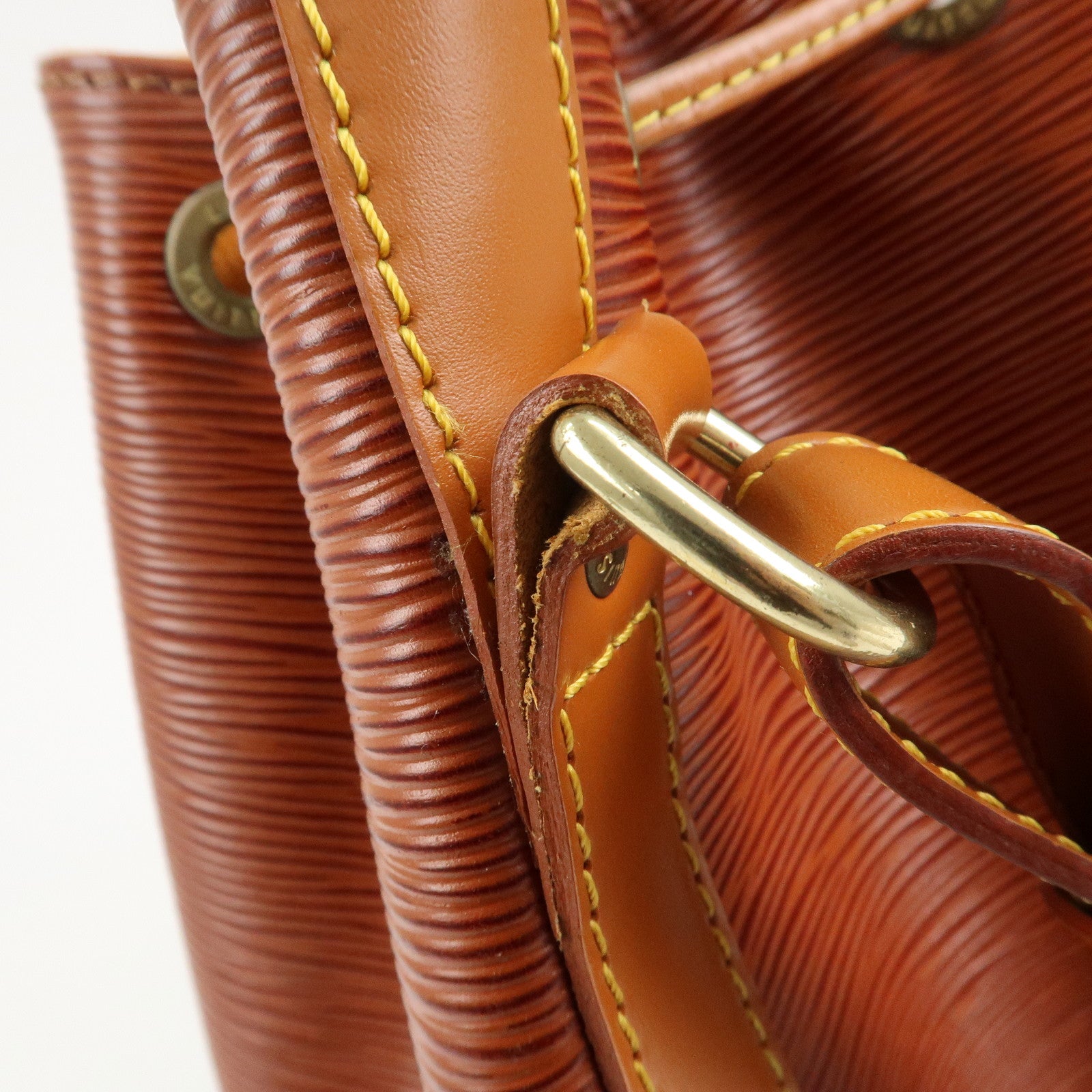 Louis Vuitton Epi Noe Leather Shoulder Bag Kenya Brown M44003