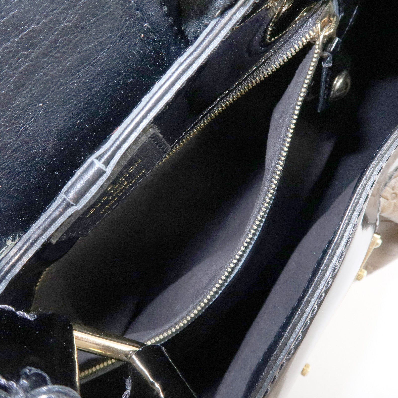 Louis Vuitton Monogram Patent Embossed Leather Shoulder Bag M95296 Used