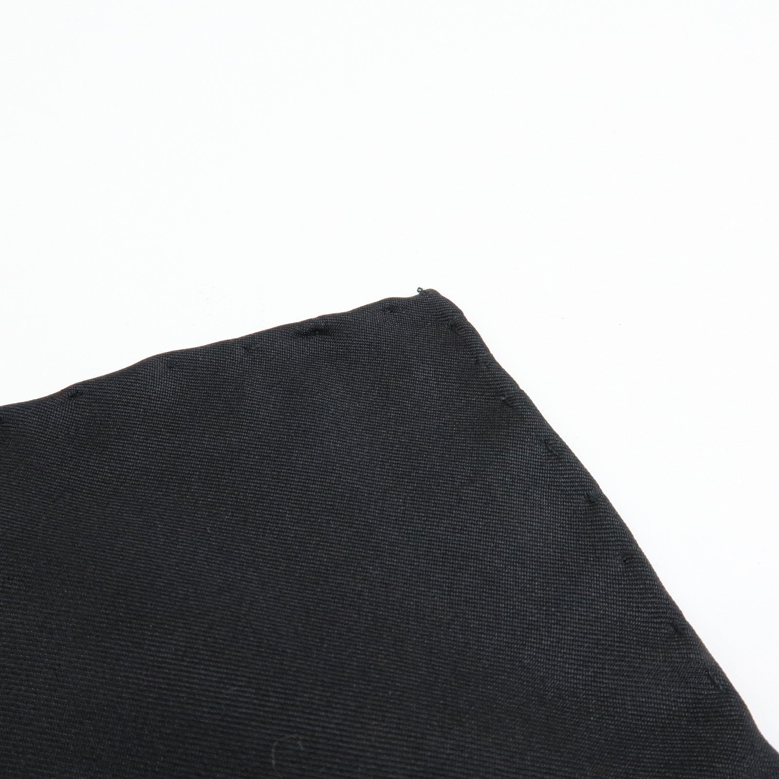 Louis Vuitton Silk 100% Pretzel Motif Scarf Black