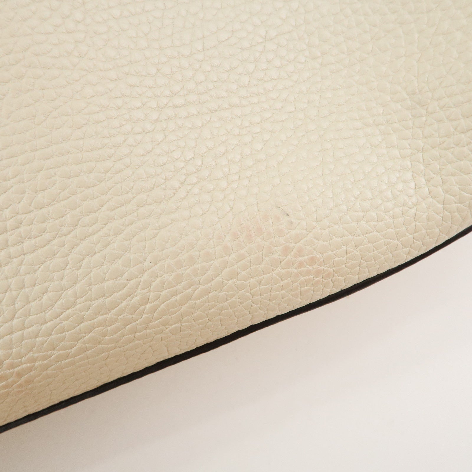 GUCCI SOHO Interlocking G Leather Chain Shoulder Bag White 536196