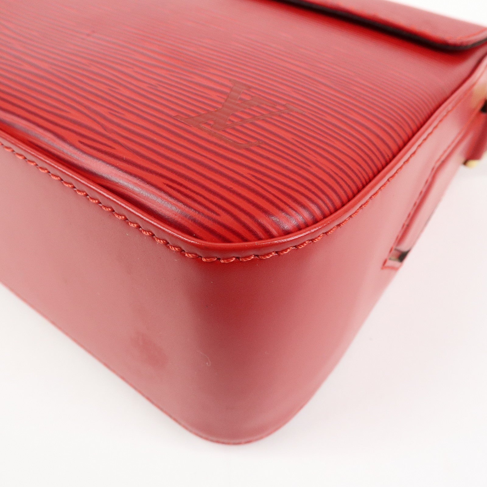 Louis Vuitton Epi Buci Shoulder Bag Hand Bag Castilian Red M52207