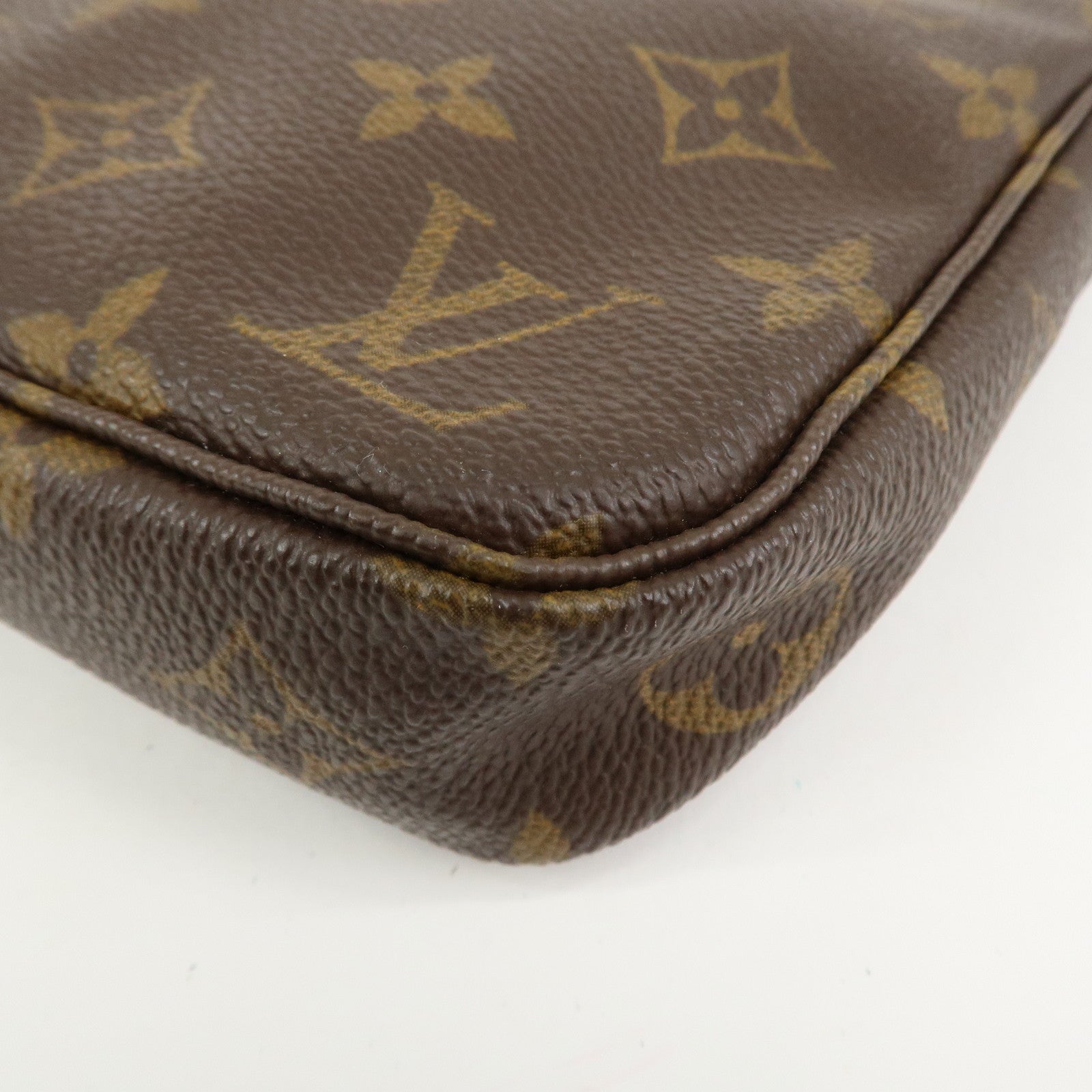 Louis Vuitton Monogram Pochette Accessoires Pouch Hand Bag M51980