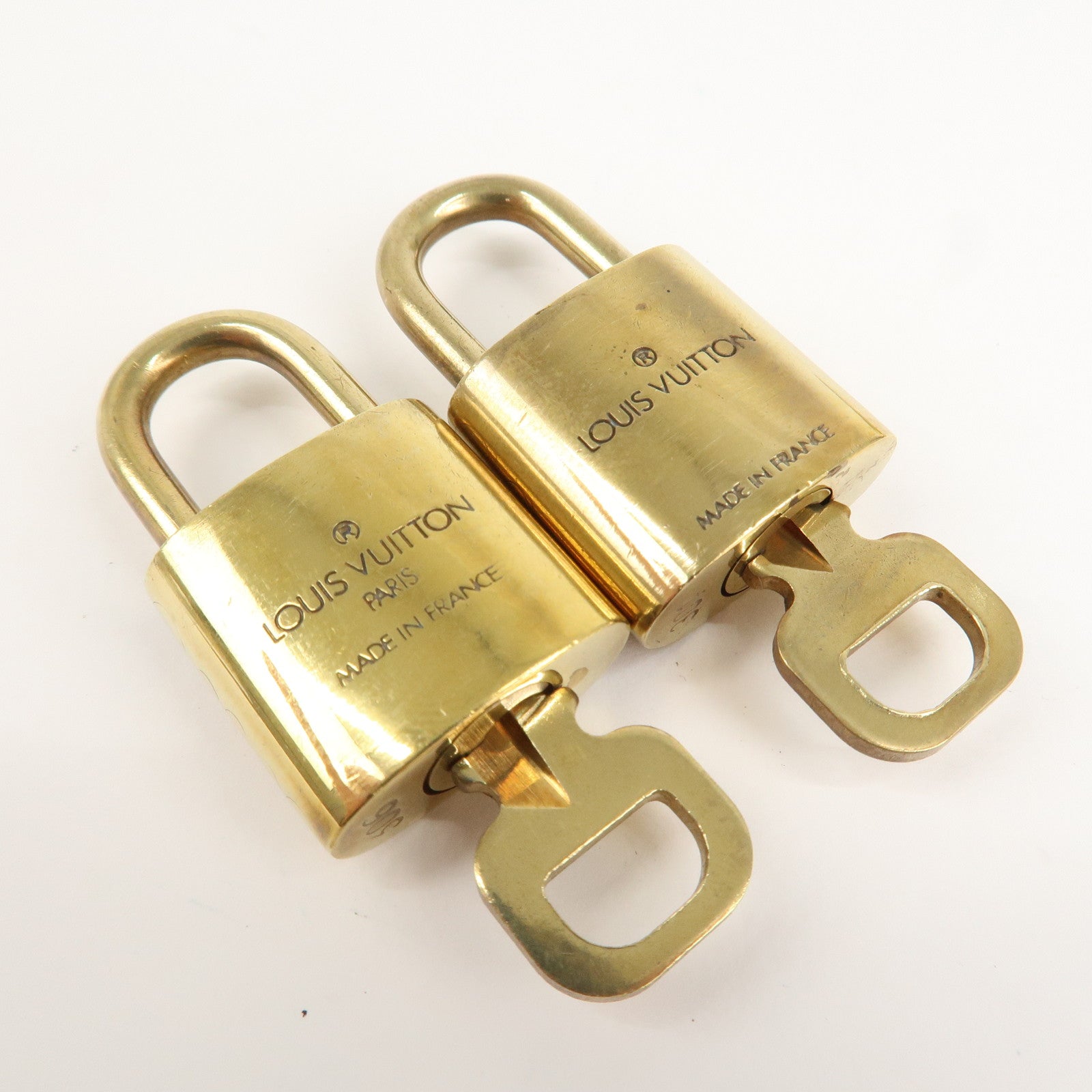 Louis Vuitton Set of 10 Lock & Key Cadena Key Lock Metal Gold Used