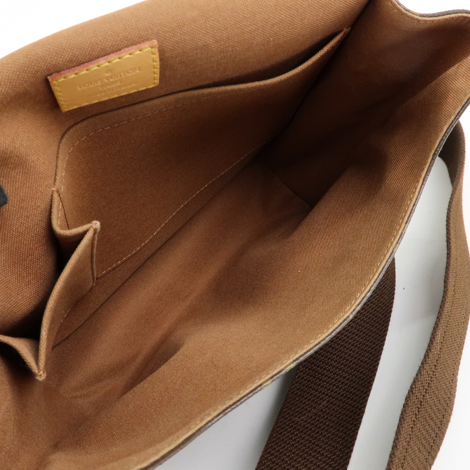 Louis Vuitton Monogram Messenger Bosphore PM Shoulder Bag M40106