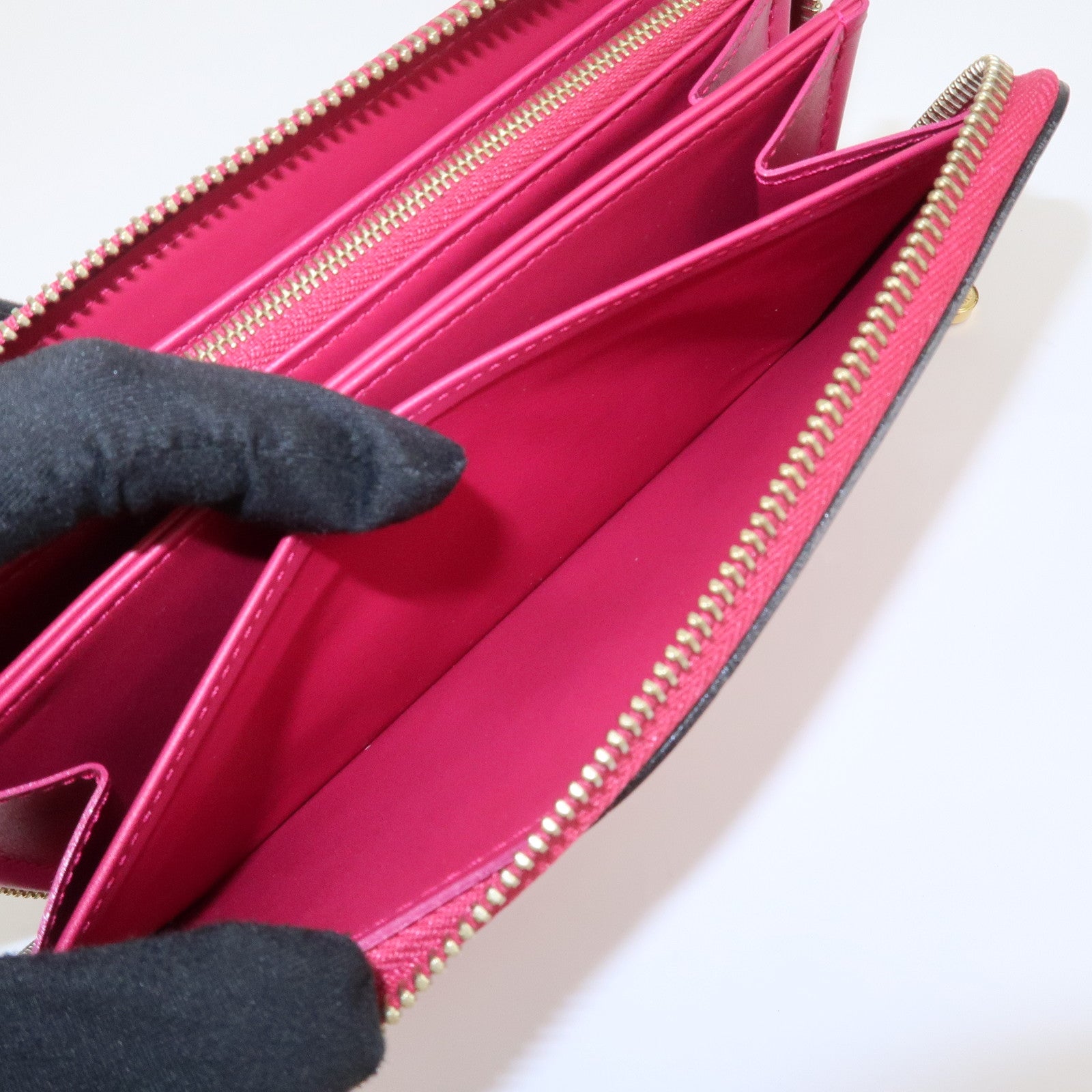 Louis Vuitton Monogram Vernis Round Zippy Wallet Rose Indien M91597