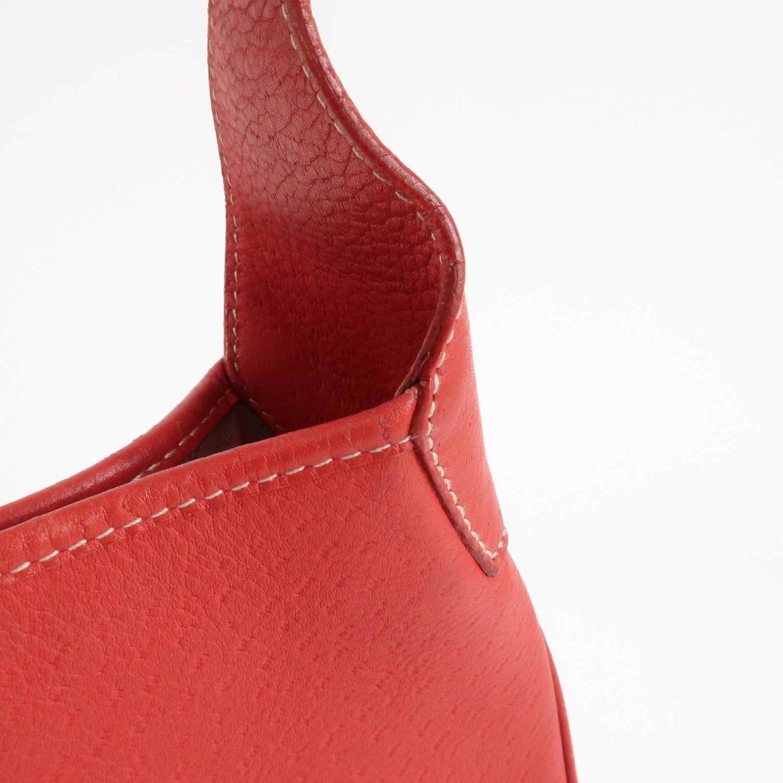 Ferragamo Gancini Leather Shoulder Bag Red
