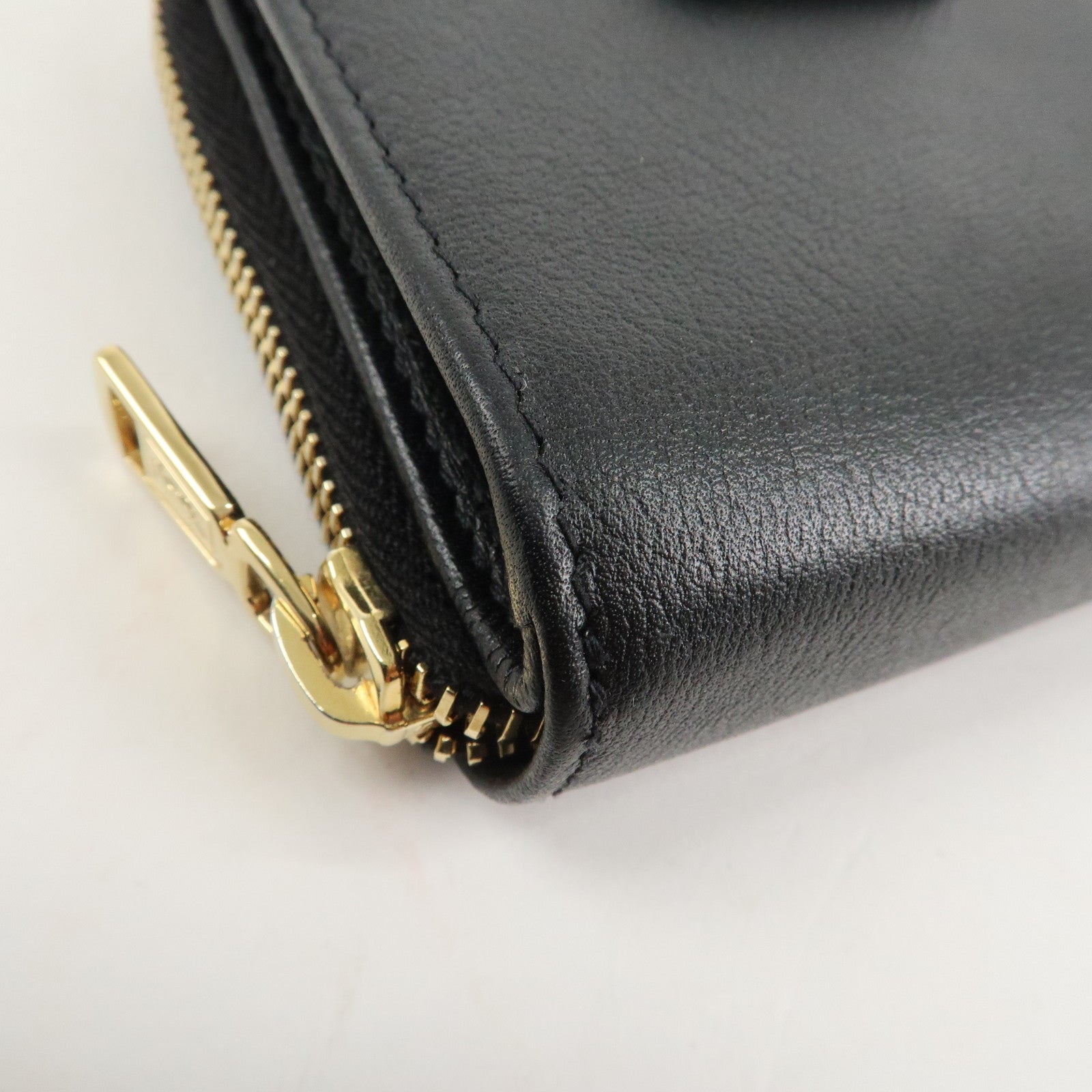 SAINT LAURENT Round Zippy Leather Bi-fold Wallet Black 568985 Used