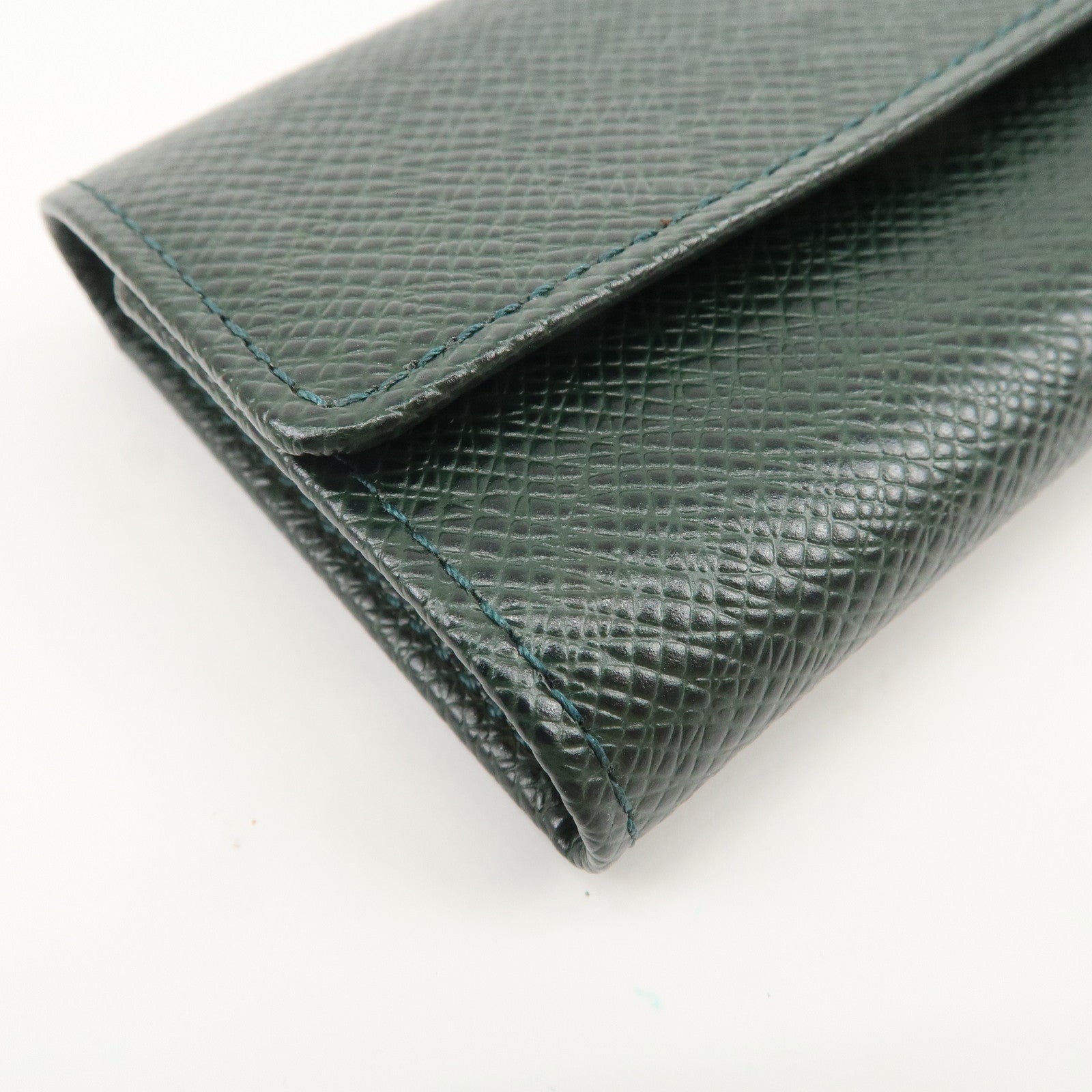 Louis Vuitton Taiga Leather Multicles 6 Key Case Epicea M30534