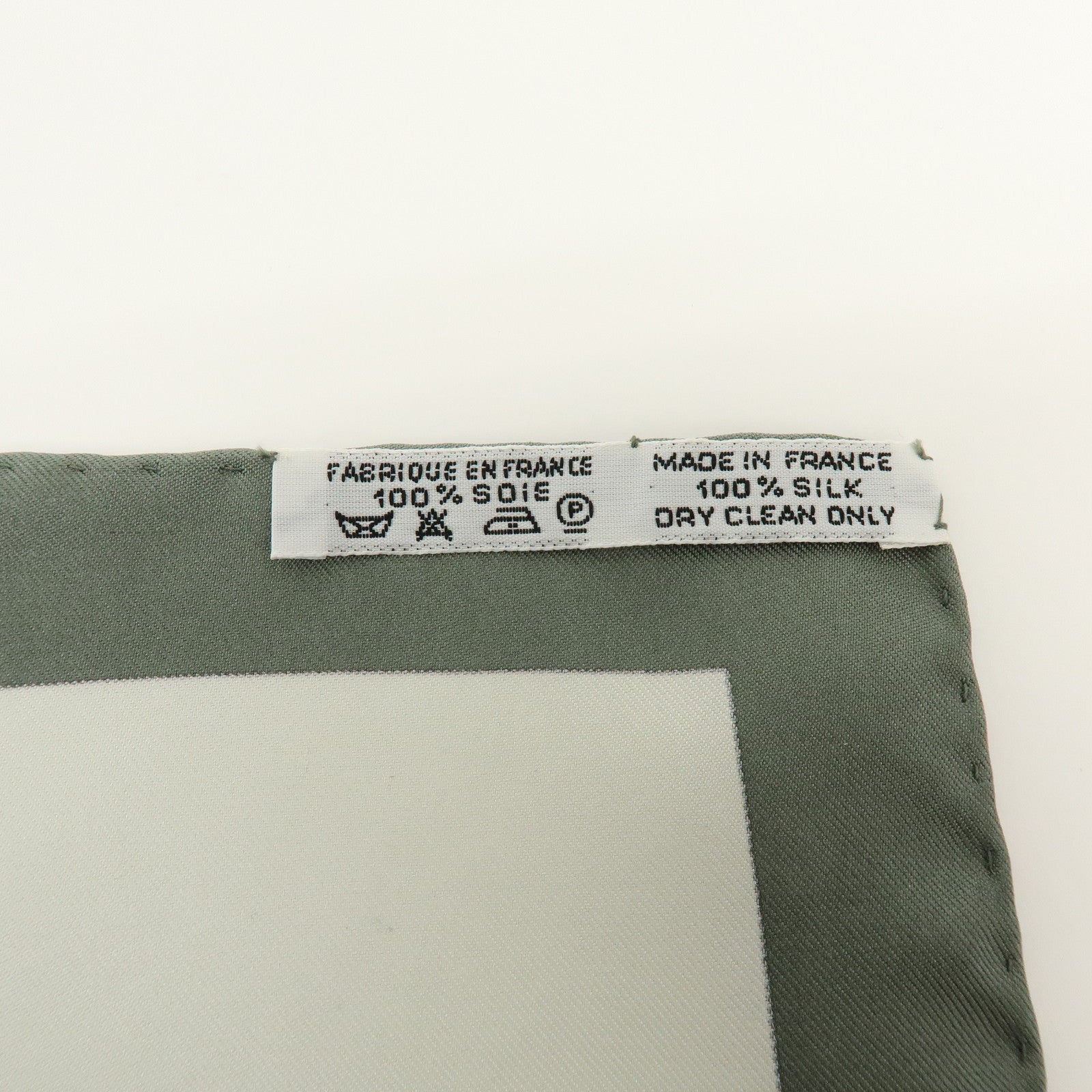 HERMES Carre 90 Silk 100% PARURES DES SABLES White Gray