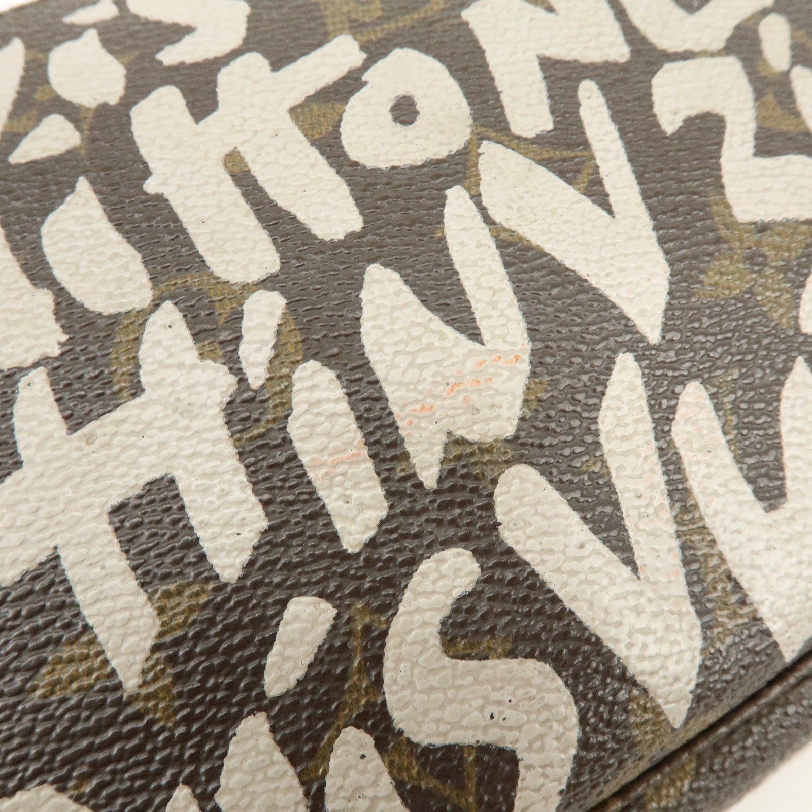Louis Vuitton Monogram Graffiti Pochette Accessoires Pouch M92192