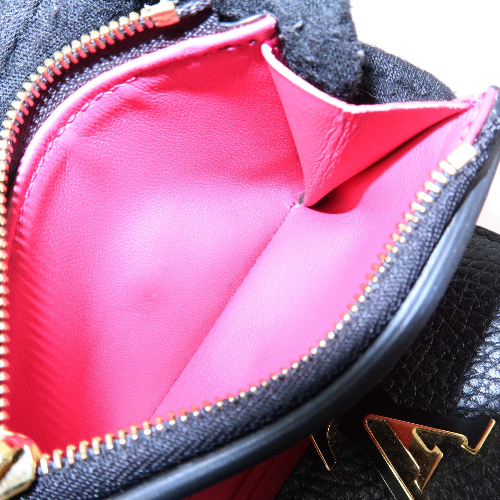 Louis Vuitton Portefoille Capucines XS Compact Wallet Black M68587