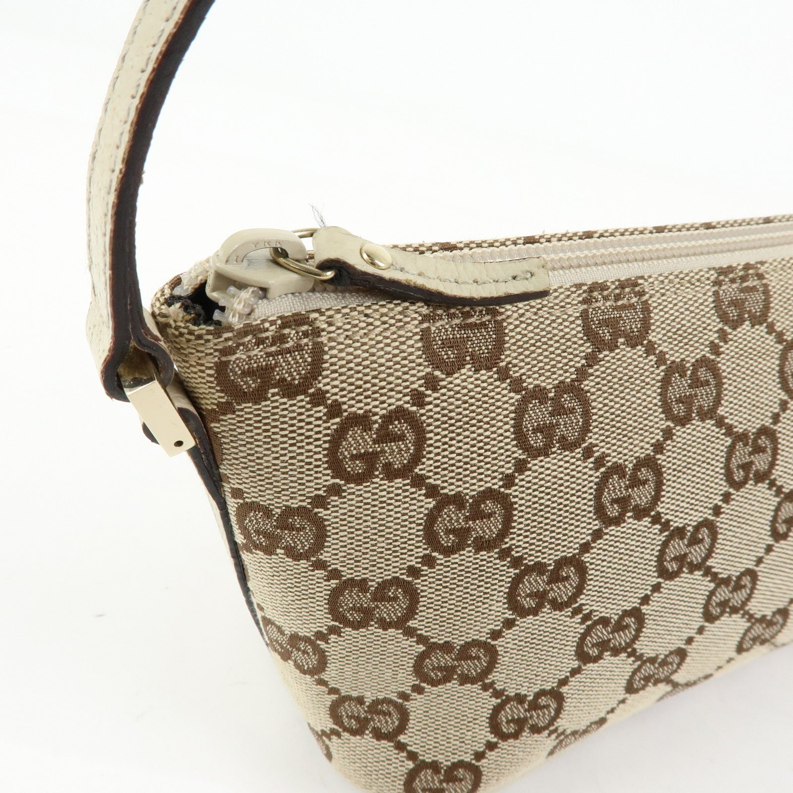 GUCCI Boat Bag GG Canvas Leather Accessory Pouch Beige White 07198