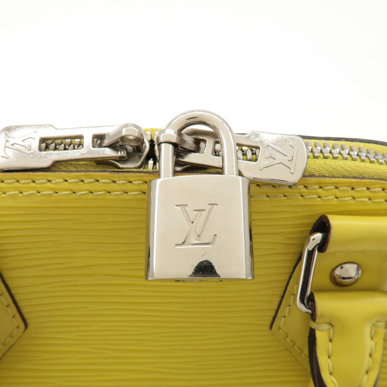 Louis Vuitton Epi Alma BB 2way Bag Hand Bag Pistache M40981 Used