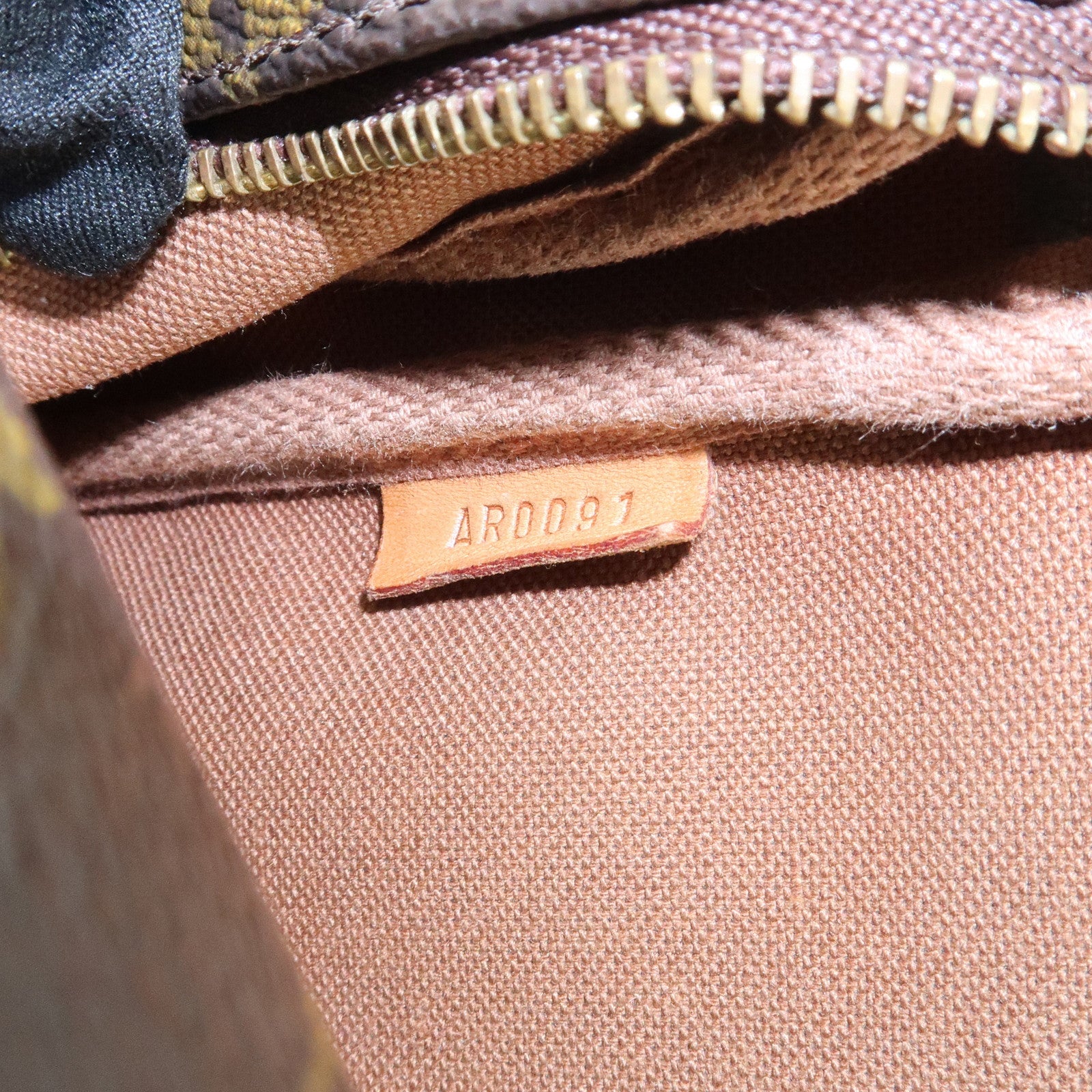 Louis Vuitton Monogram Pochette Accessoires Hand Bag Brown M51980 Used