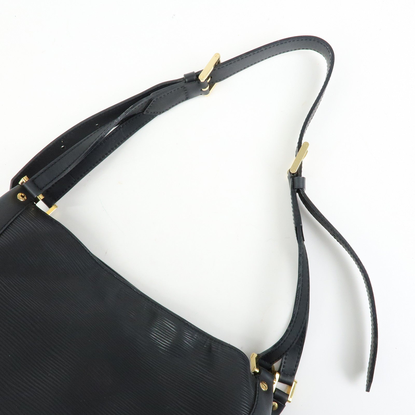 Louis Vuitton Epi Mandala MM Shoulder Bag Noir Black M58892