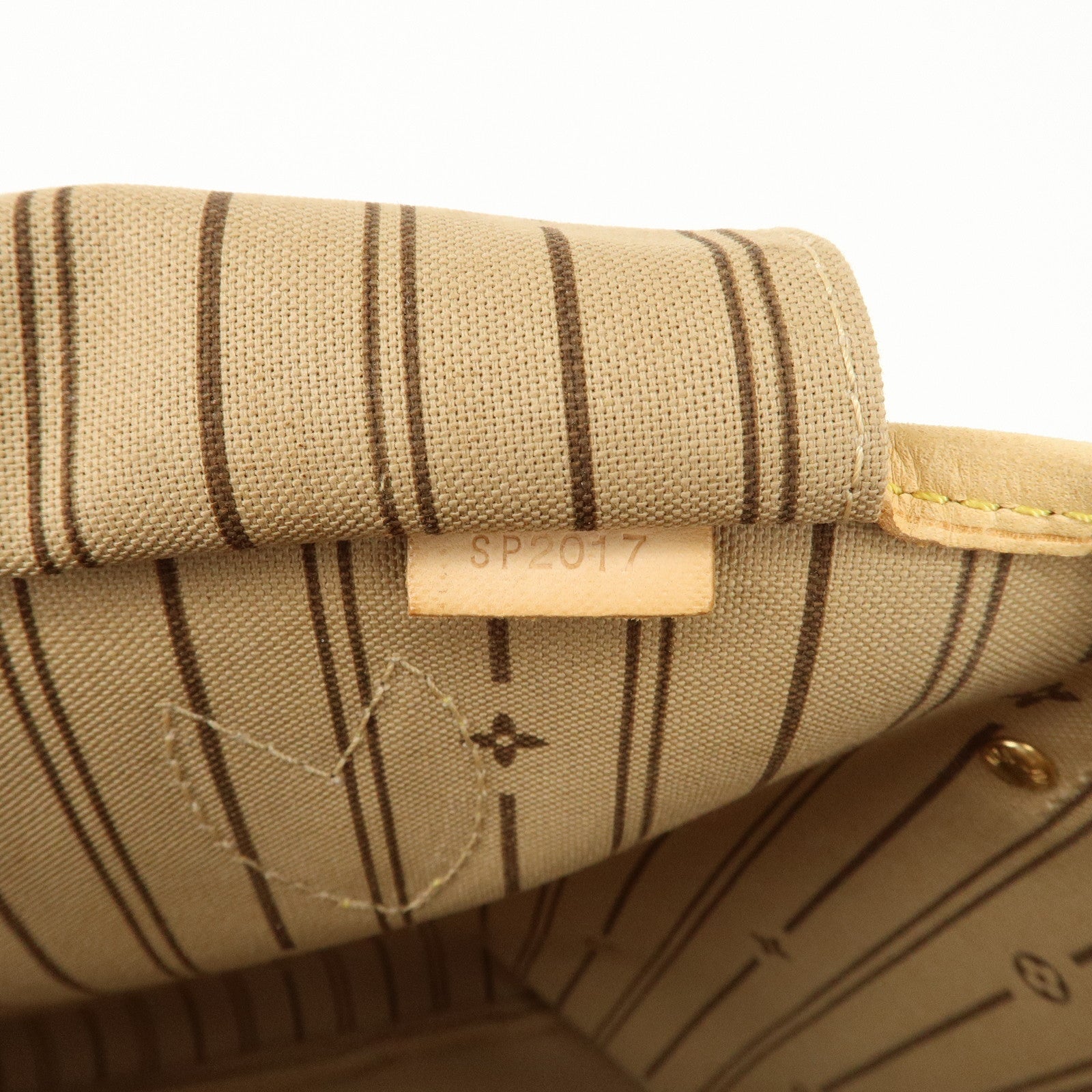 Louis Vuitton Monogram Neverfull MM Tote Bag Brown M40156