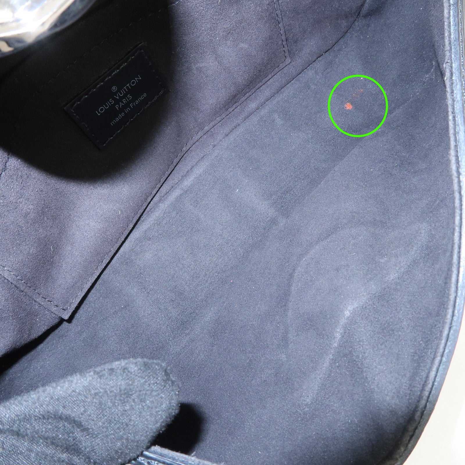 Louis Vuitton Epi Pochette Montaigne Shoulder Bag Noir M59292