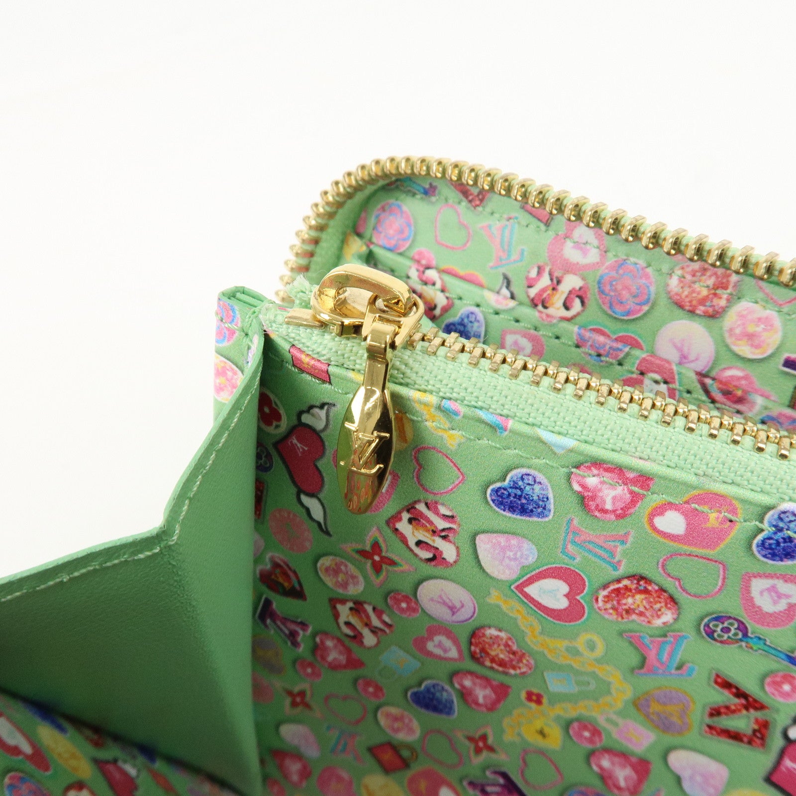 Louis Vuitton Monogram Vernis Zippy Wallet Light Green M82065 Used