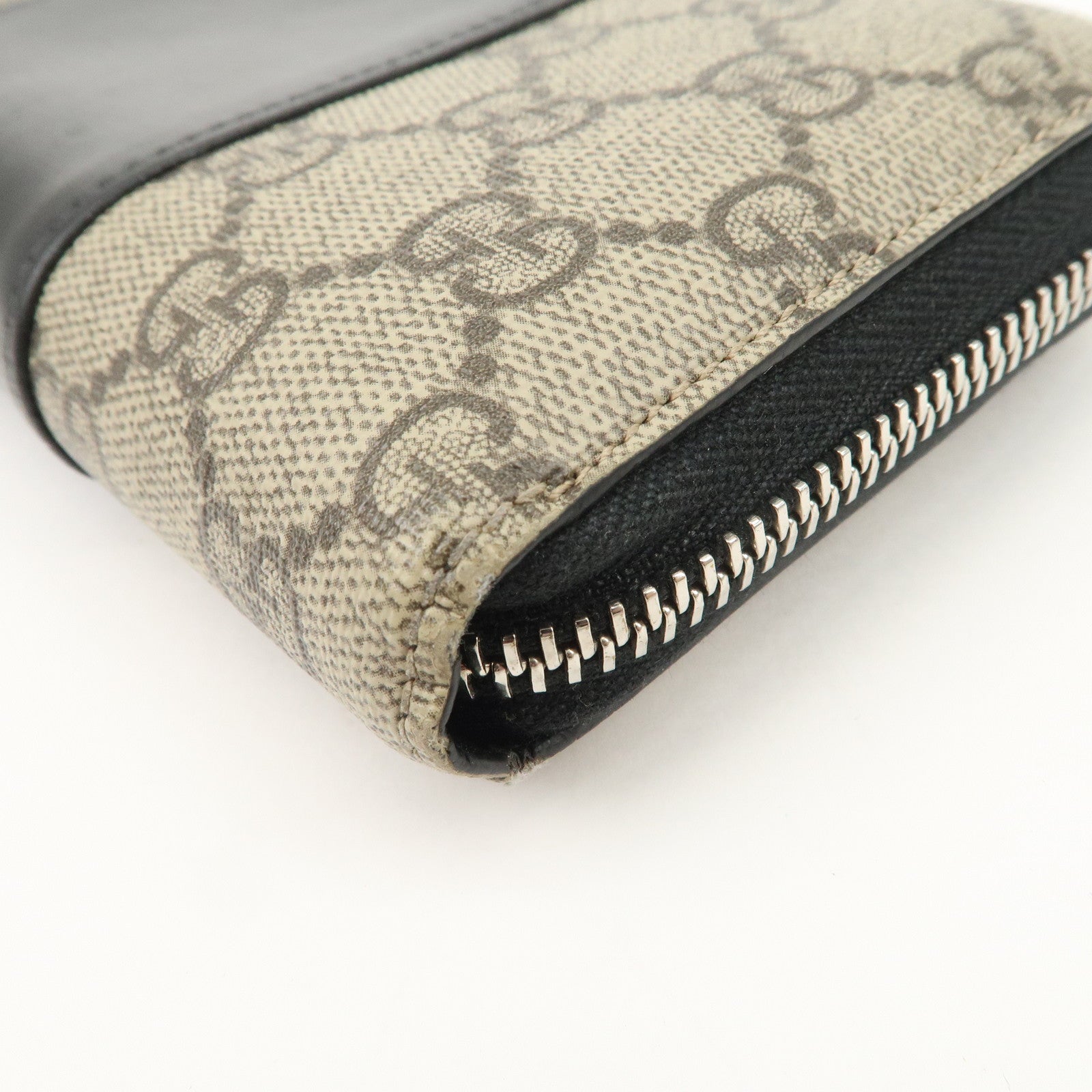 GUCCI GG Supreme Leather Round Zippy Long Wallet Beige Black 451249