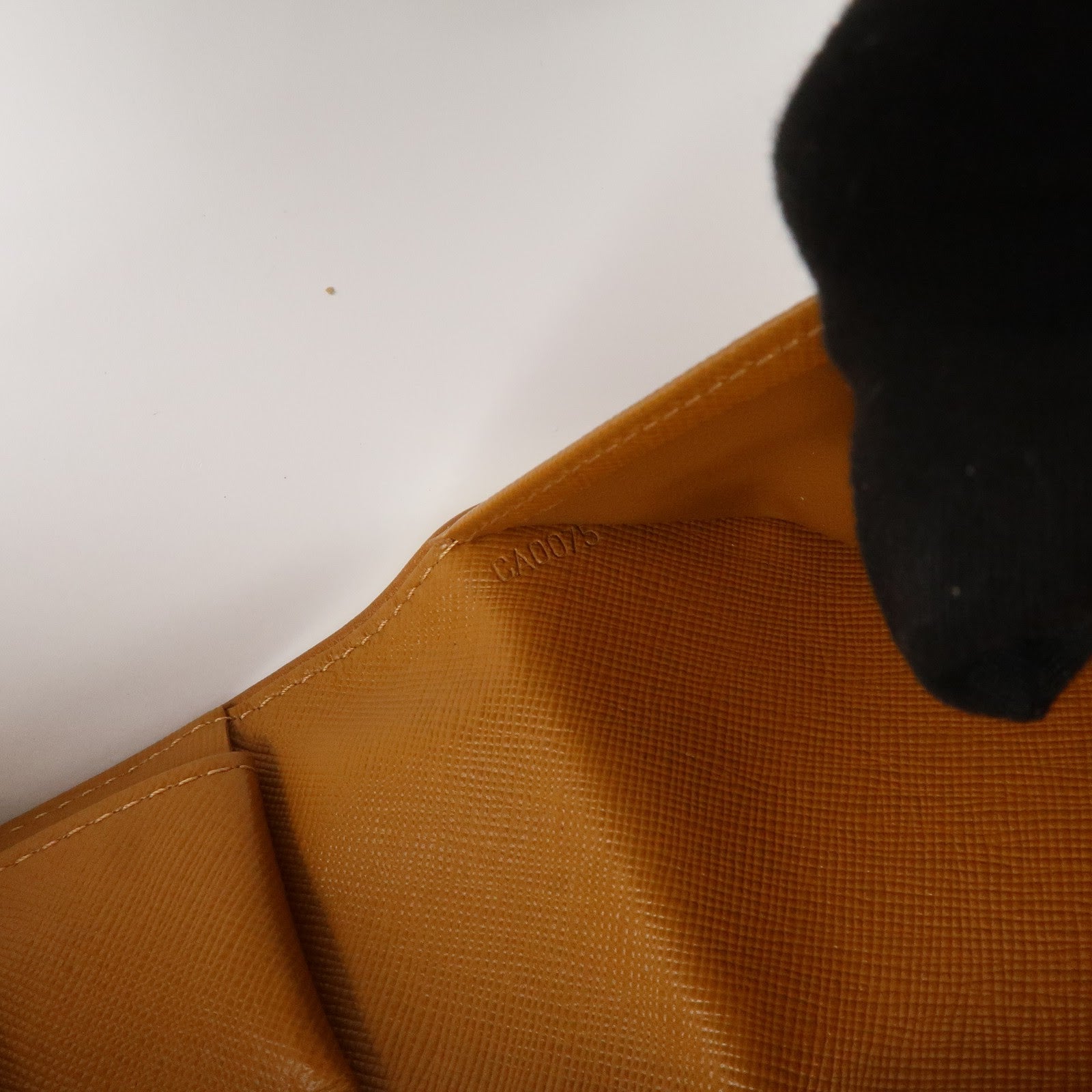 Louis Vuittom Monogram Mini Porte Tresor International M92444