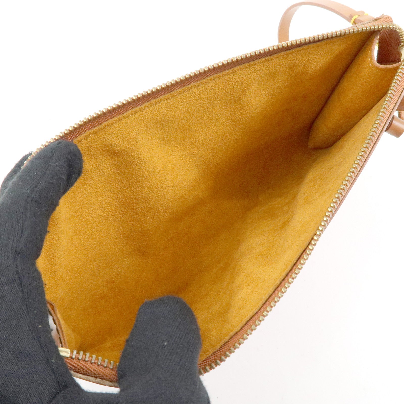 Louis Vuitton Epi Pochette Accessoires Pouch Zipang Gold M52948