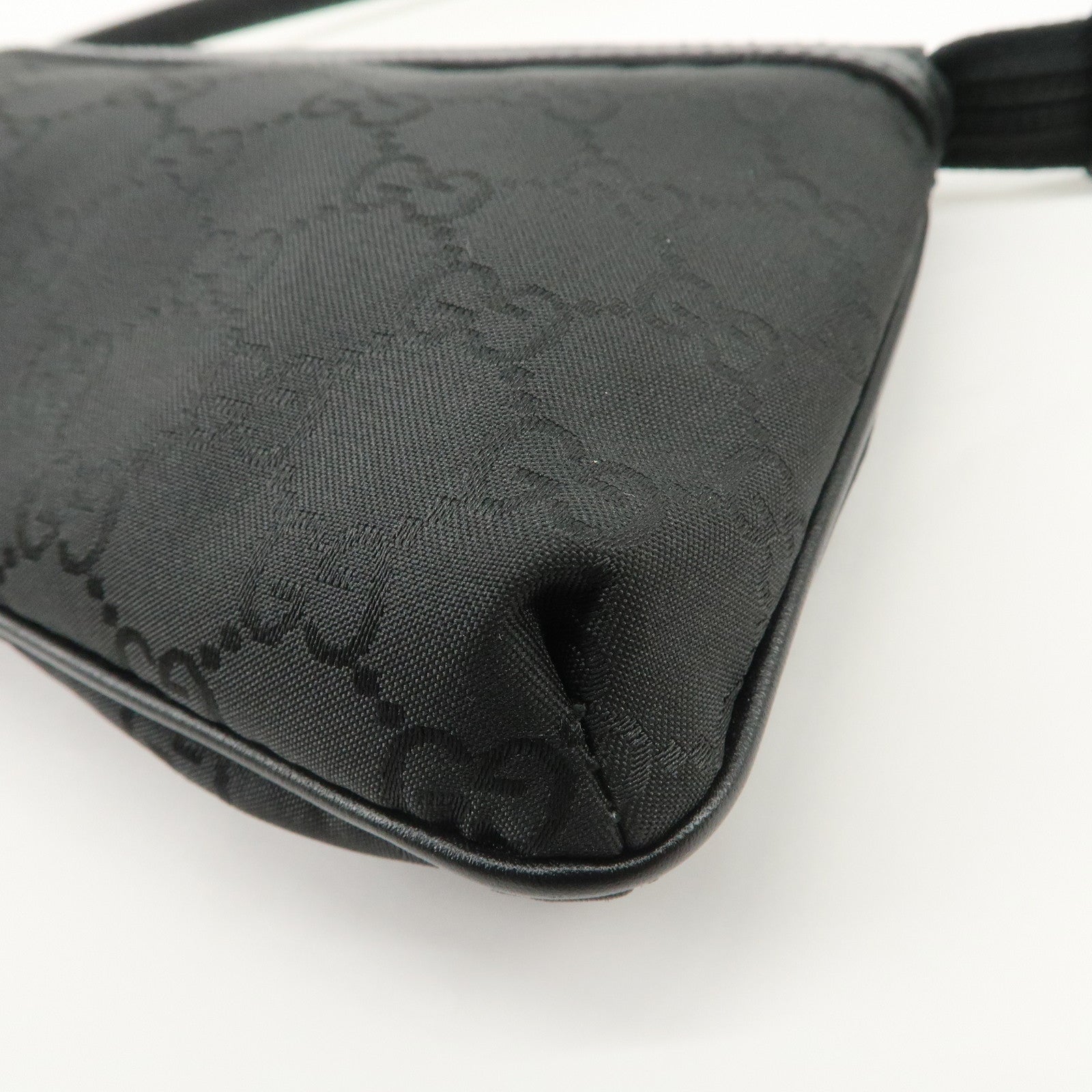 GUCCI GG Monogram Nylon Leather Shoulder Bag Pouch Black 272381