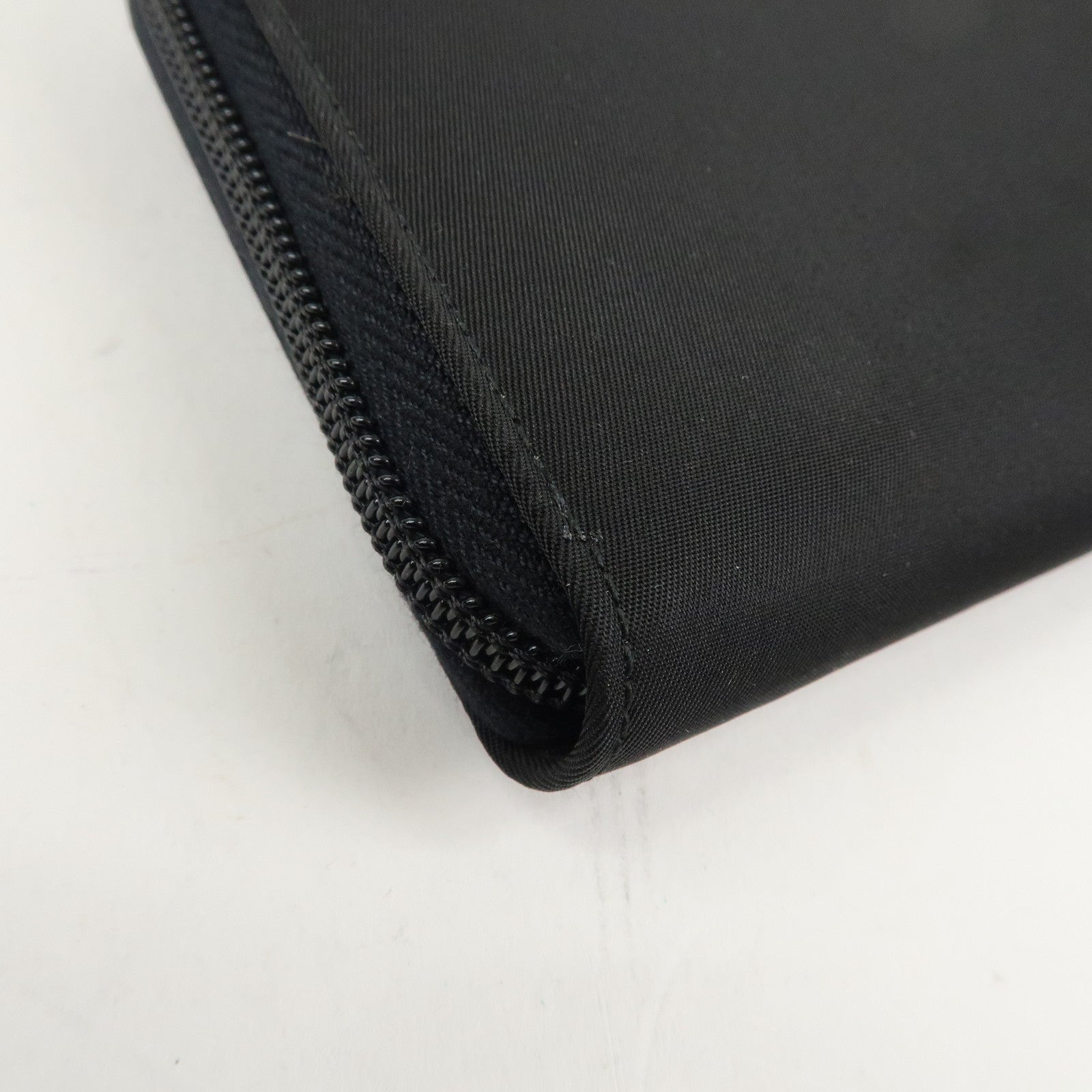 PRADA Nylon Leather Round Zippy Long Wallet Black M822 Used