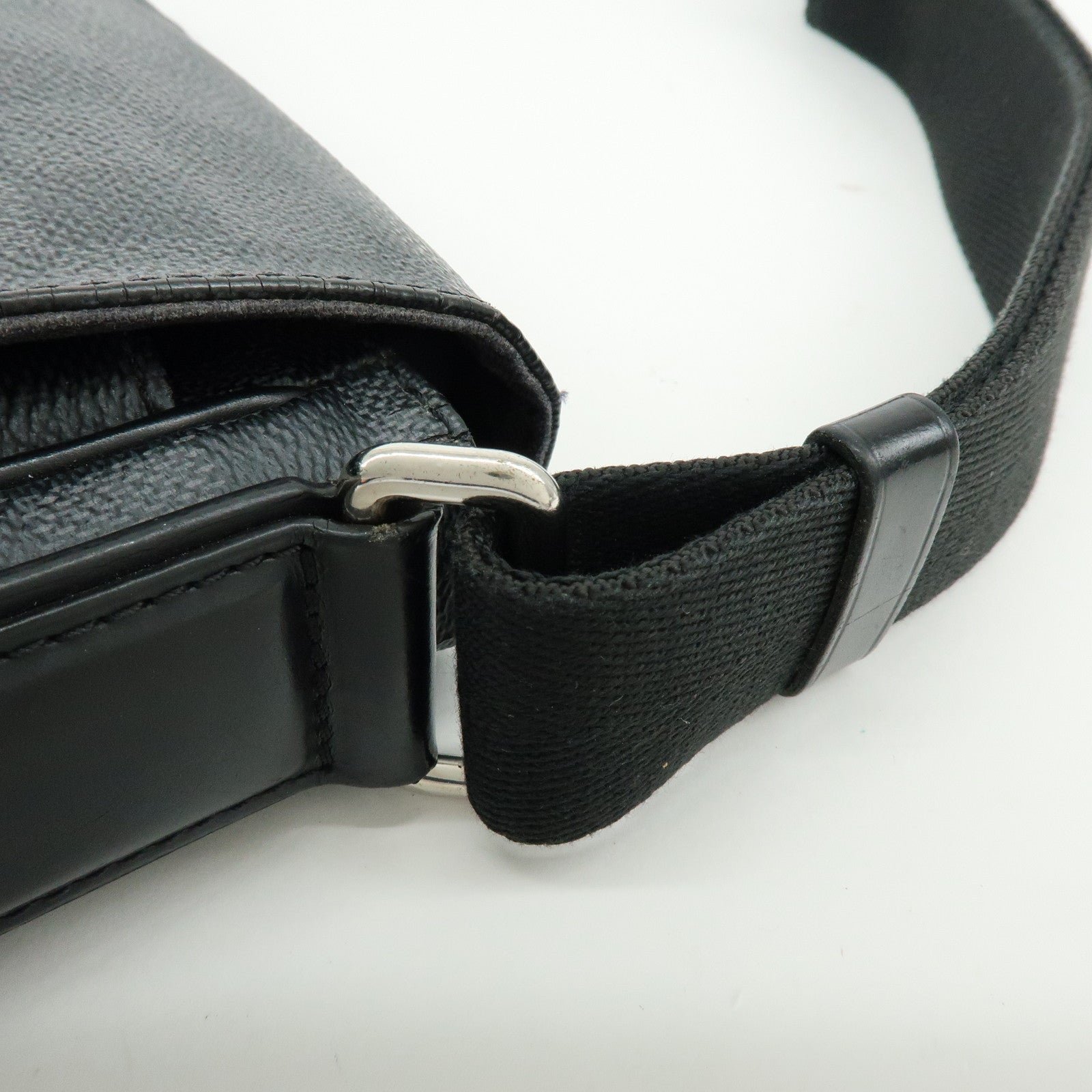 Louis Vuitton Damier Graphite District PM Shoulder Bag Noir N41260