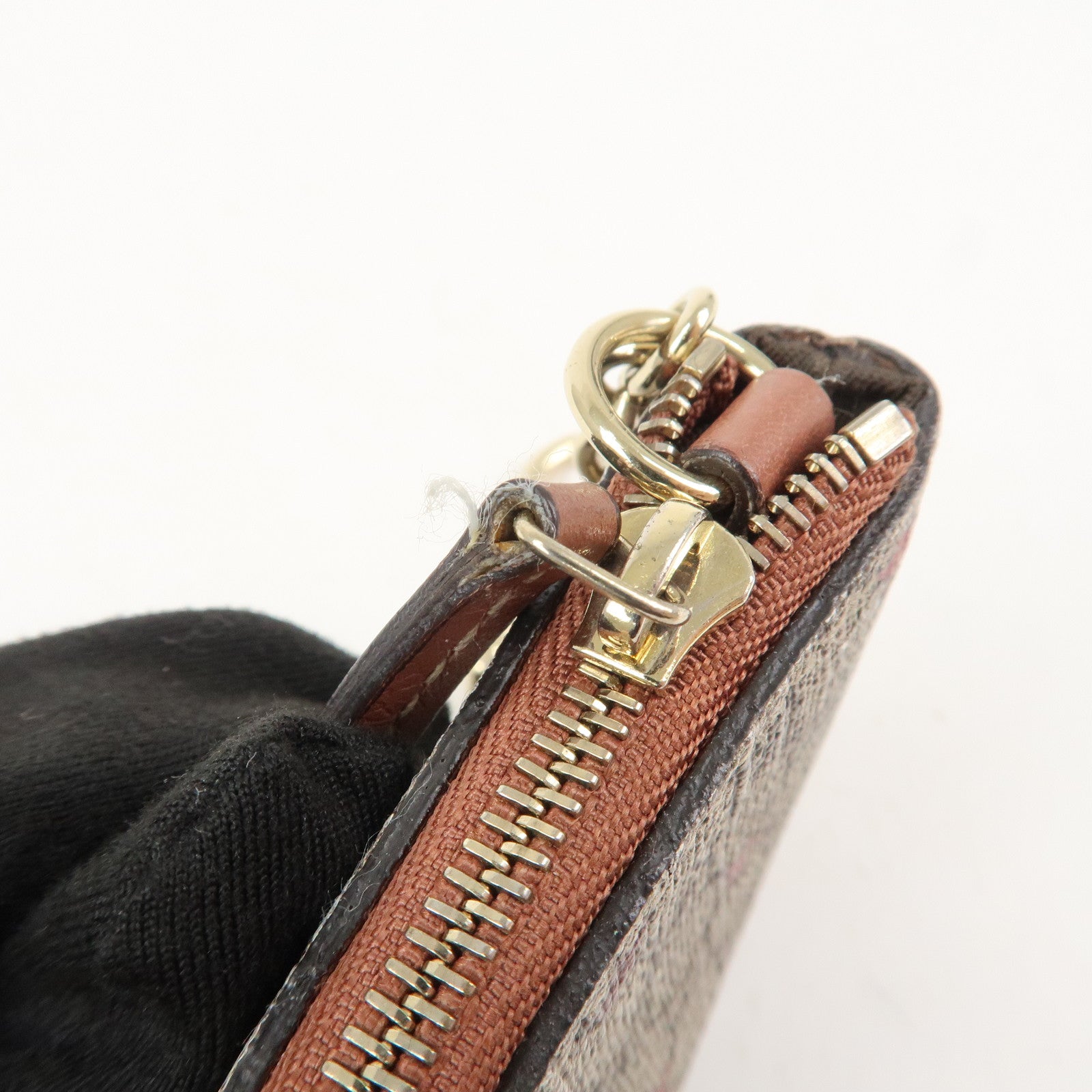 GUCCI GG Supreme PVC Coin Case Key Case Beige 233183