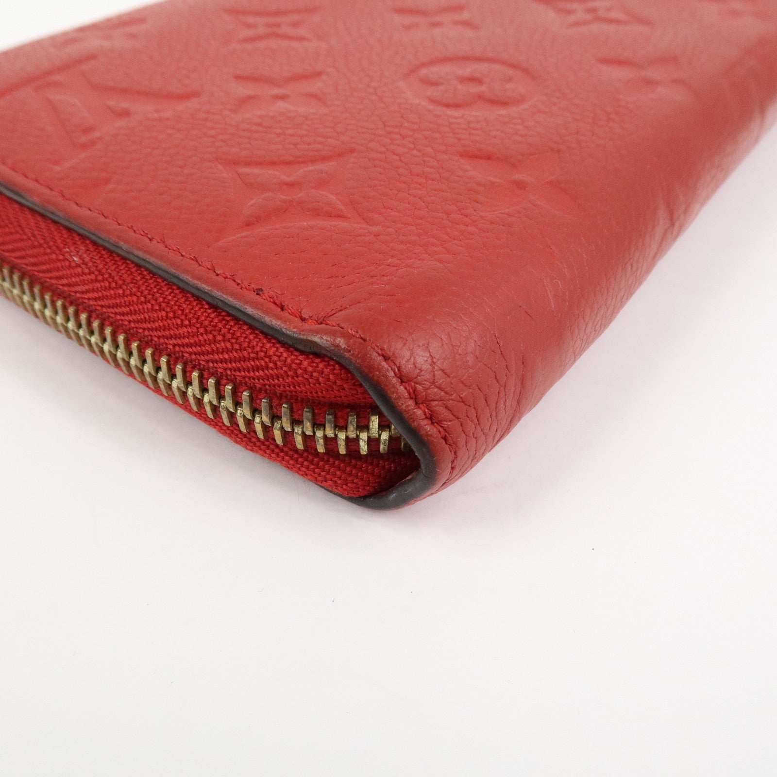 Louis Vuitton Monogram Empreinte Leather Round Zippy Wallet M68571