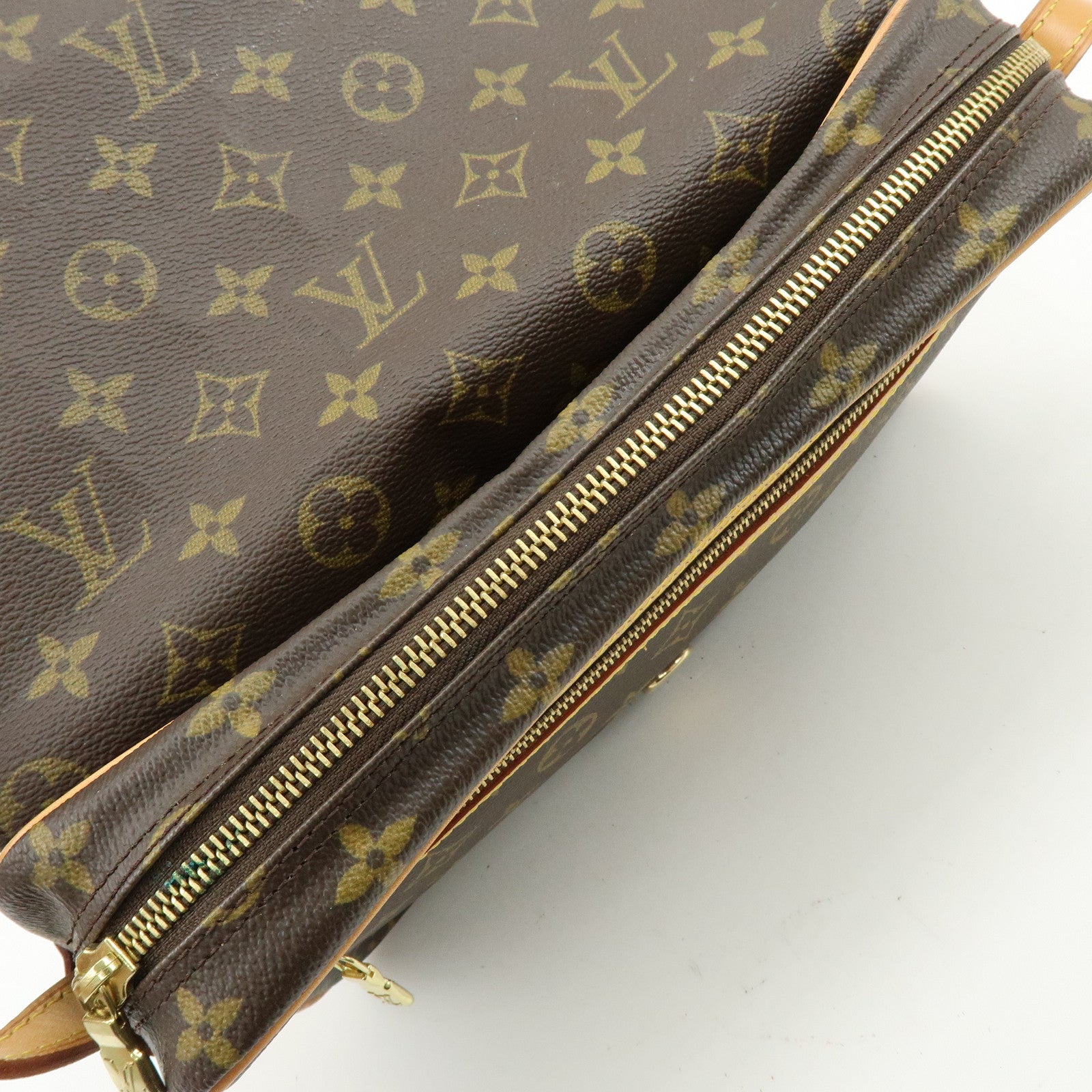 Louis Vuitton Monogram Saint Germain 28 Shoulder Bag Brown M51207