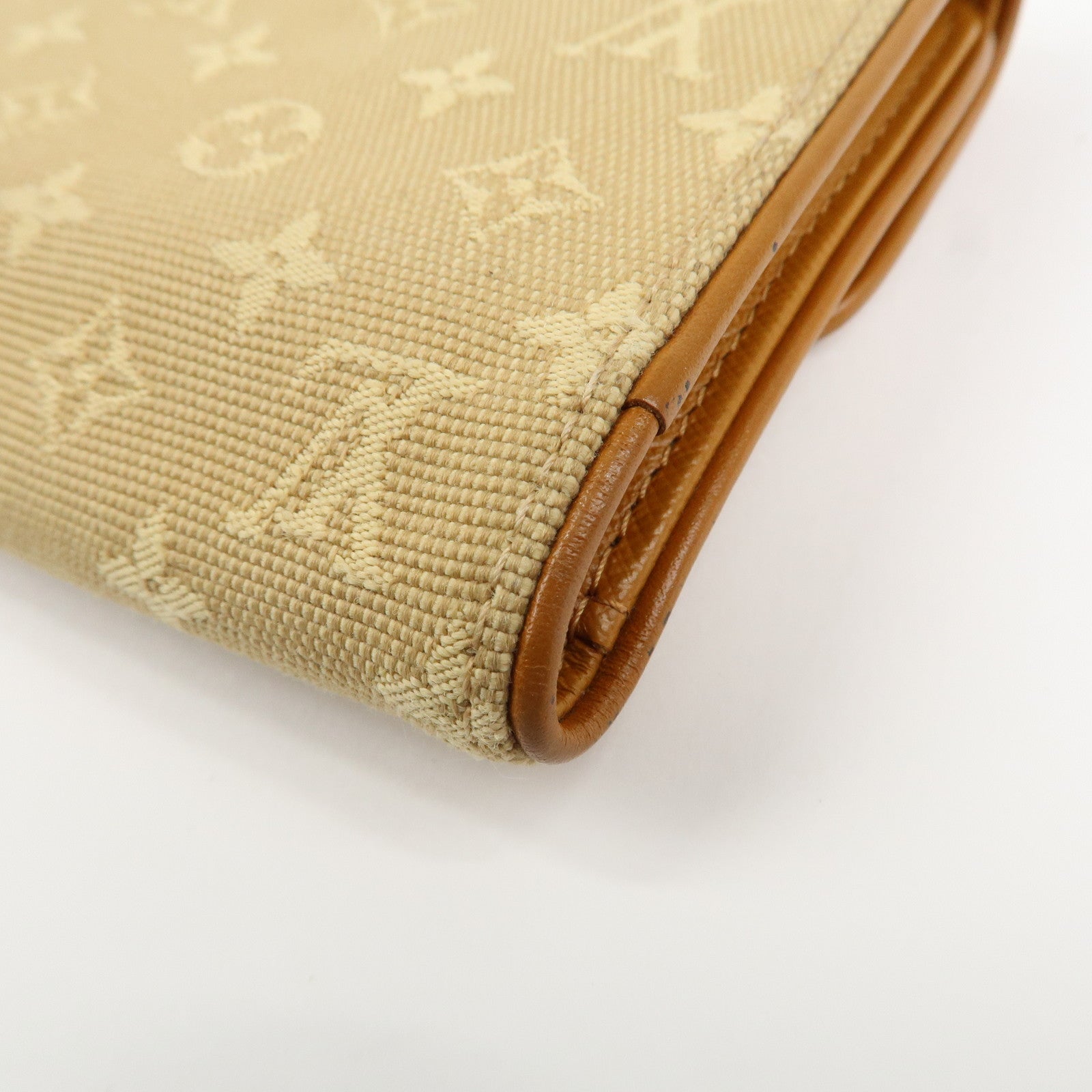 Louis Vuittom Monogram Mini Porte Tresor International M92444