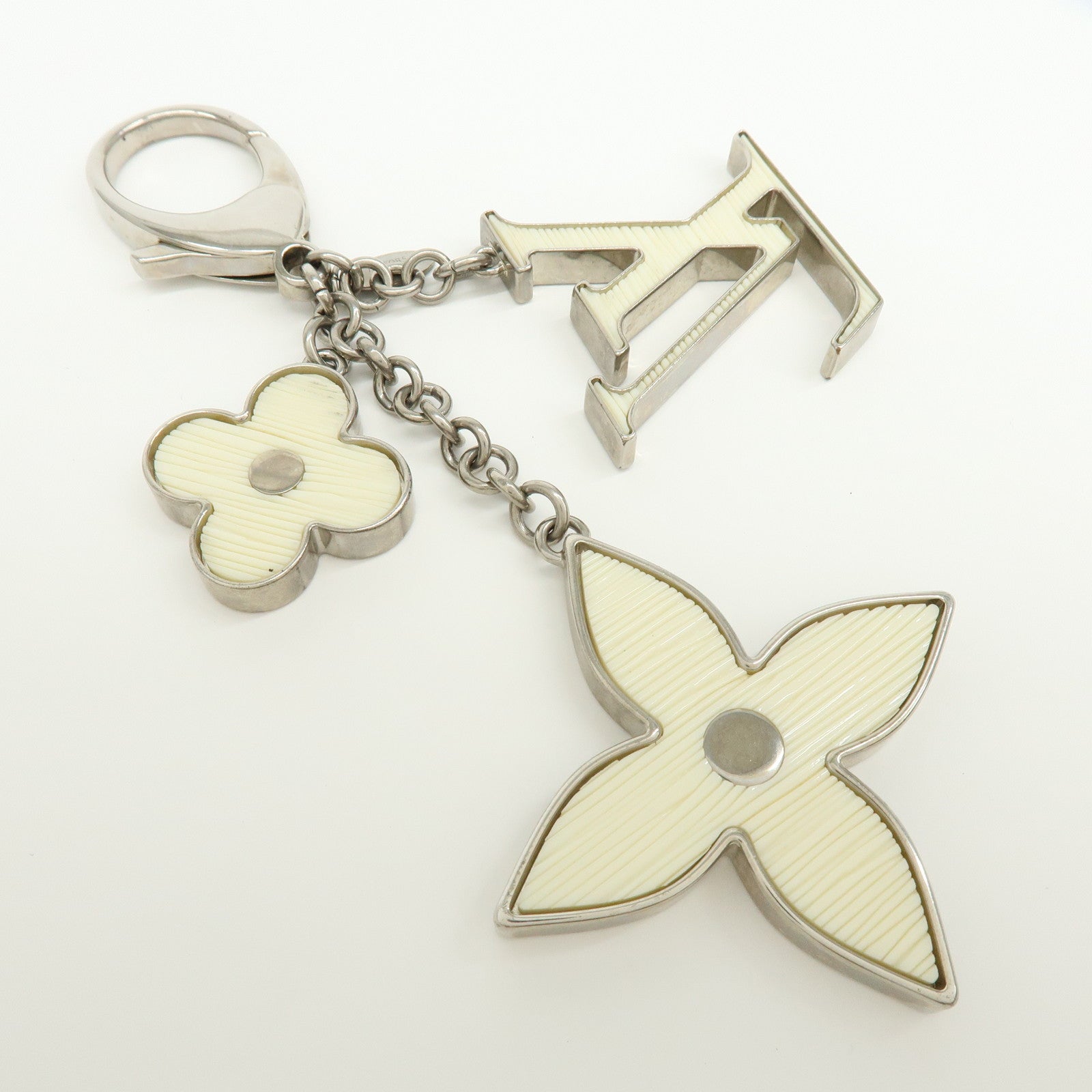 Louis Vuitton Bijoux Sac Fleur de Epi Bag Charm Silver White M65085