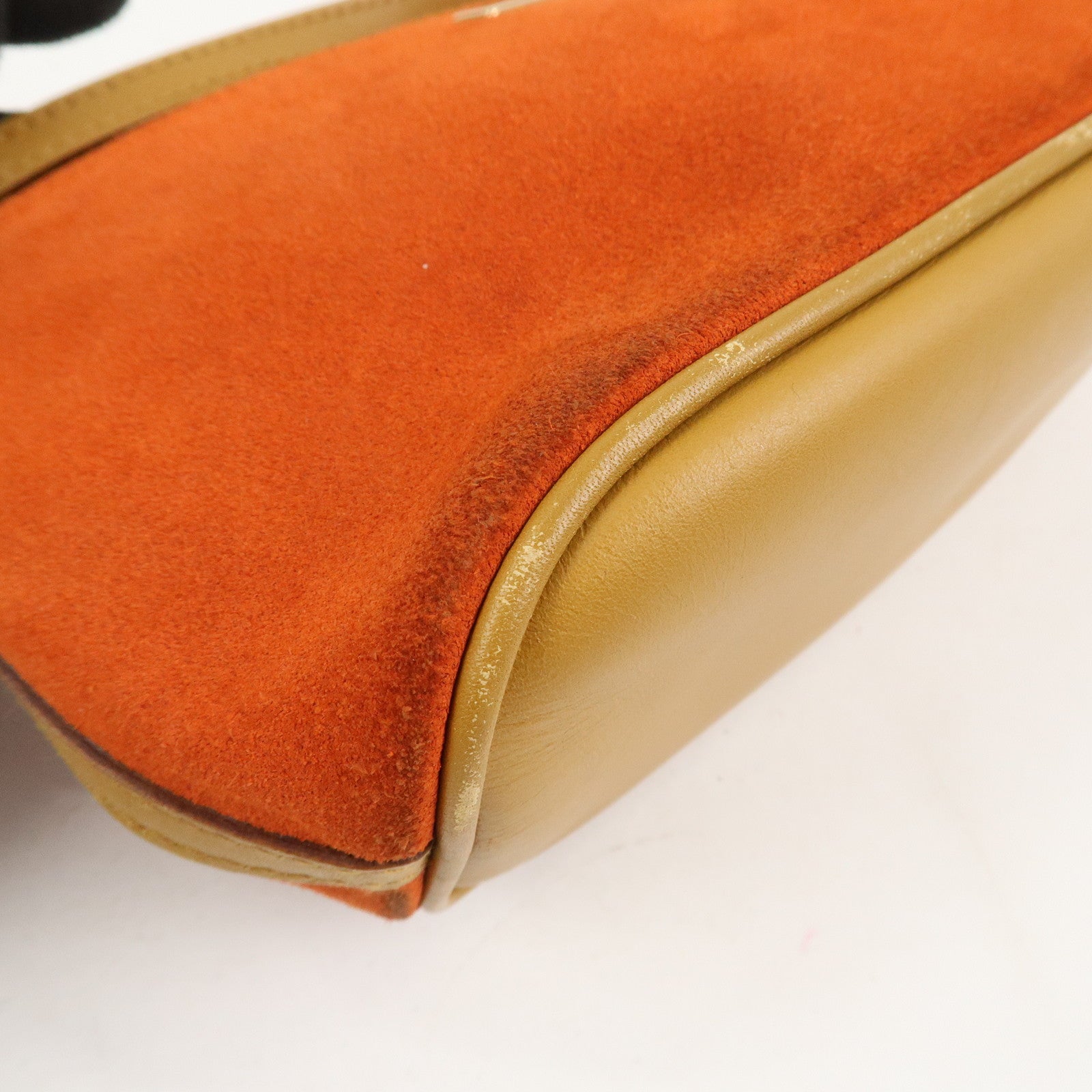 GUCCI Boat Bag Suede Leather Accessory Pouch Hand Bag 039.1103