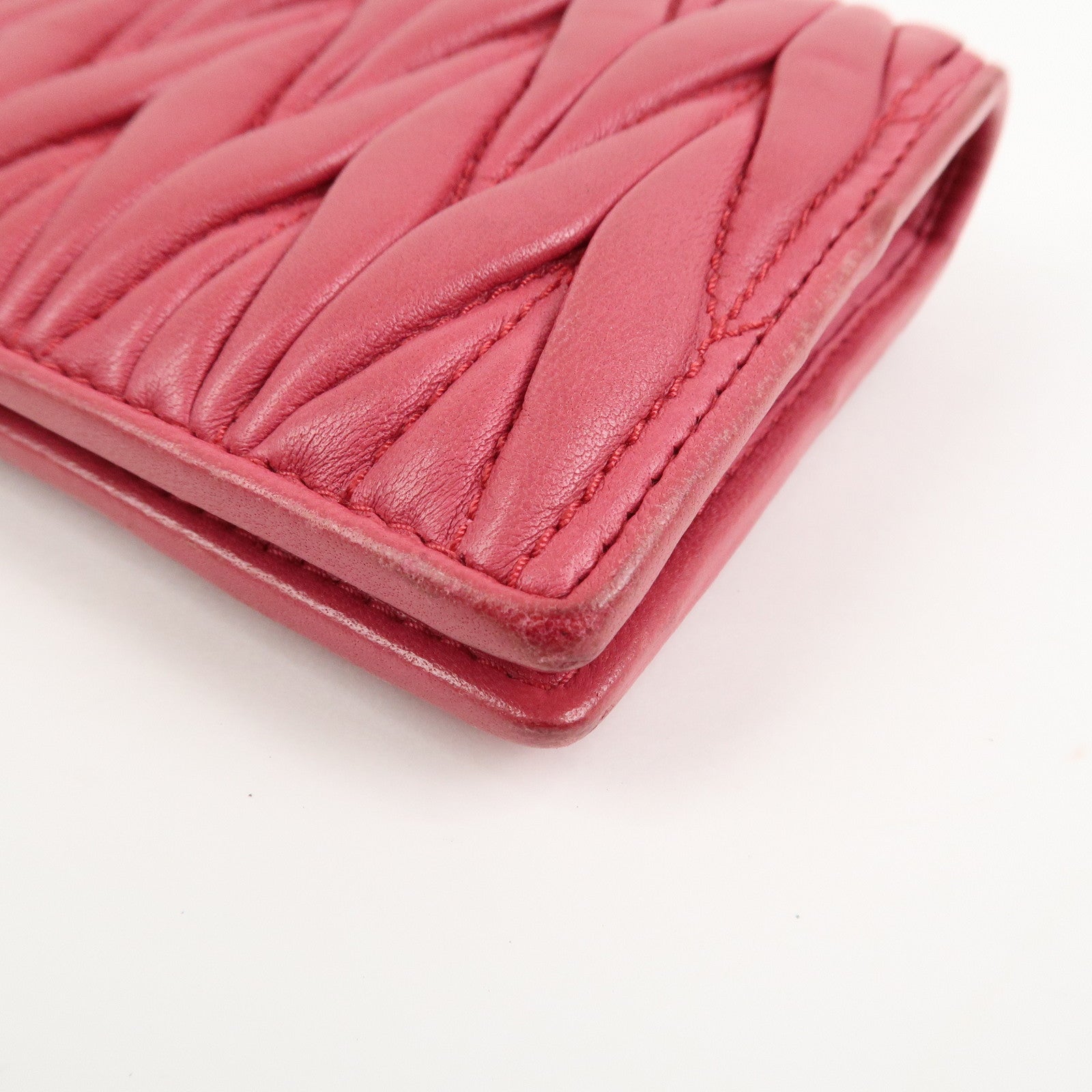 MIU MIU Matelasse Nappa Leather Compact Wallet Pink 5MV204