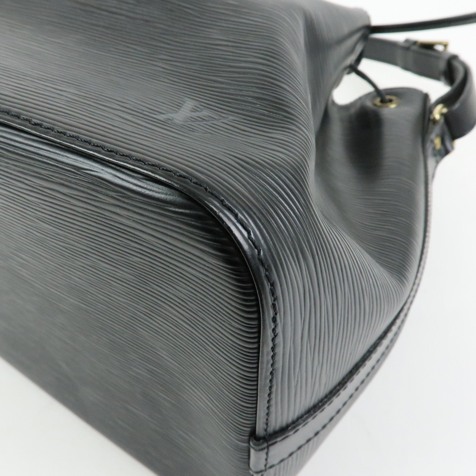 Louis Vuitton Epi Leather Petit Noe Shoulder Bag Noir Black M44102