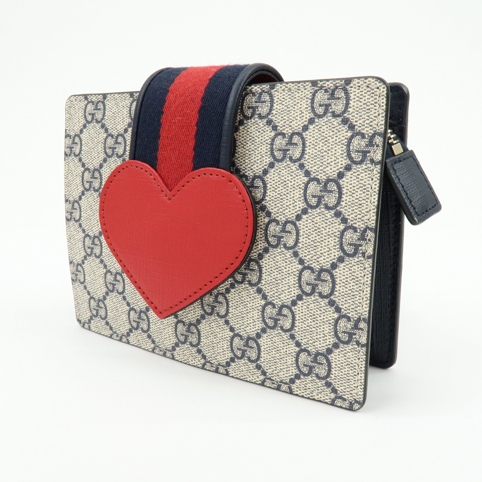 GUCCI Sherry Heart GG Supreme Shoulder Bag Beige Navy 293830